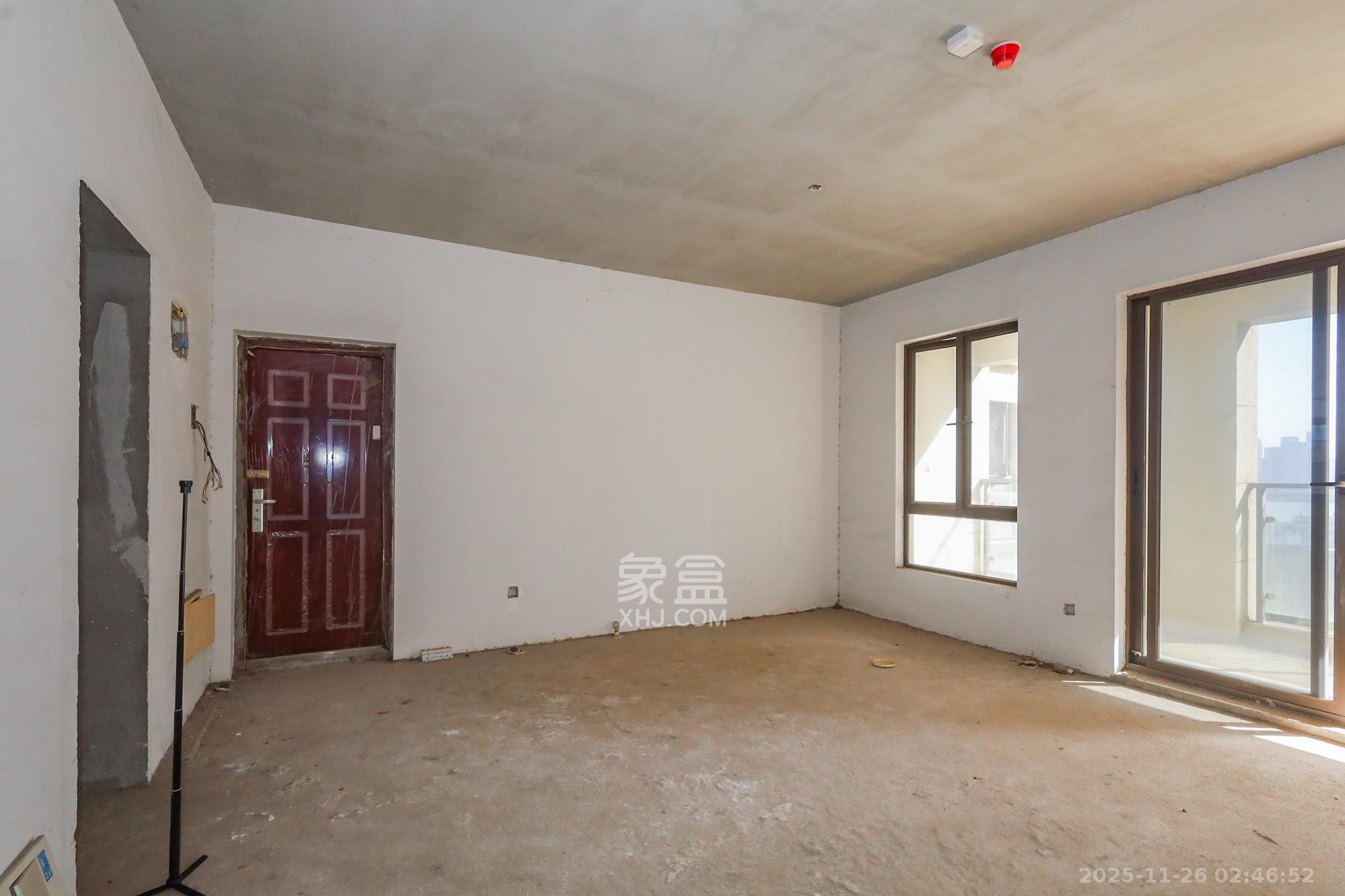 南山雍江汇(滨江国际新城) 4室2厅2卫 220.0万 南山雍江汇(滨江国际新城) 4室2厅2卫 220.0万客厅