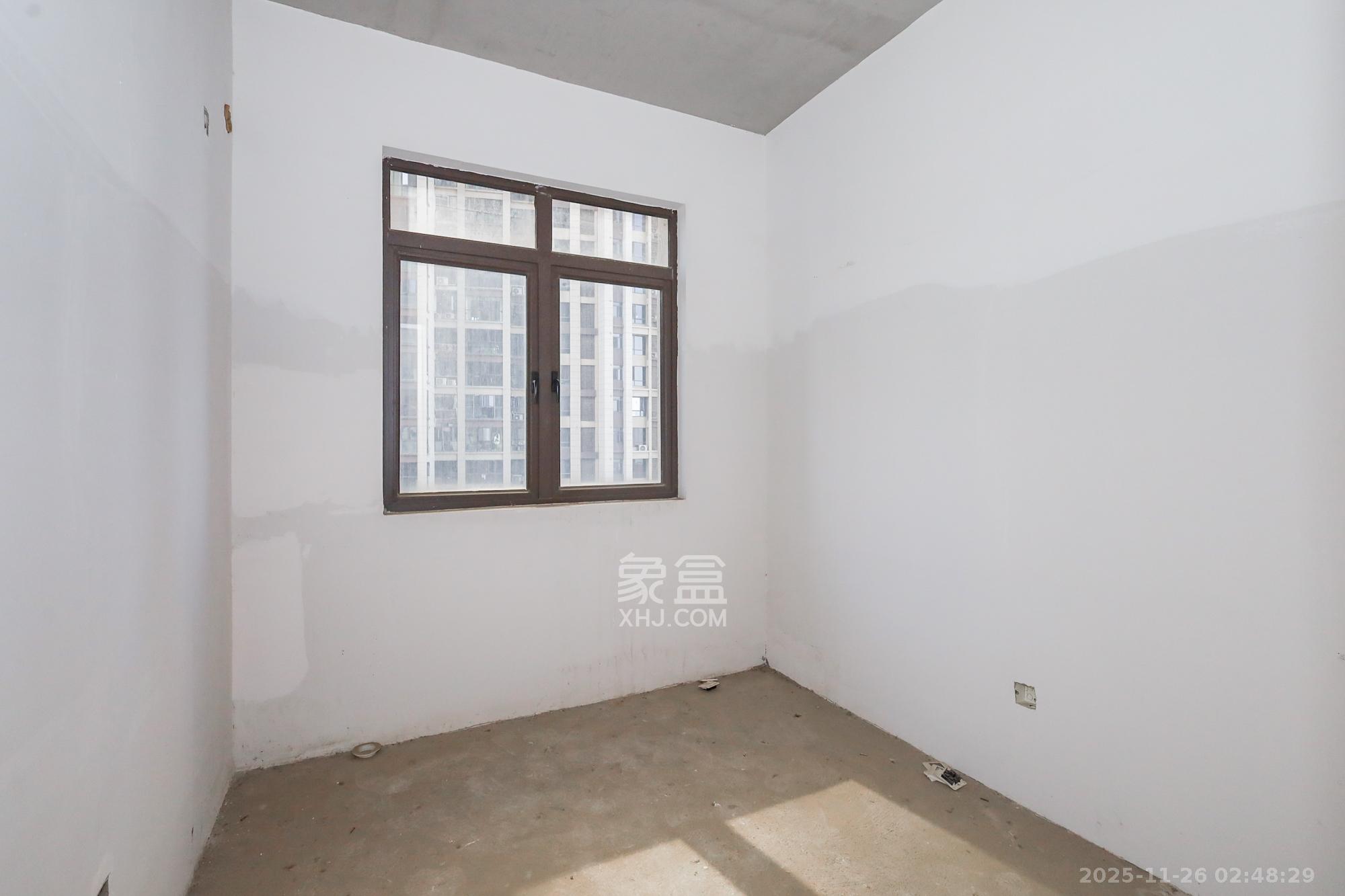 南山雍江汇(滨江国际新城) 4室2厅2卫 220.0万 南山雍江汇(滨江国际新城) 4室2厅2卫 220.0万卧室