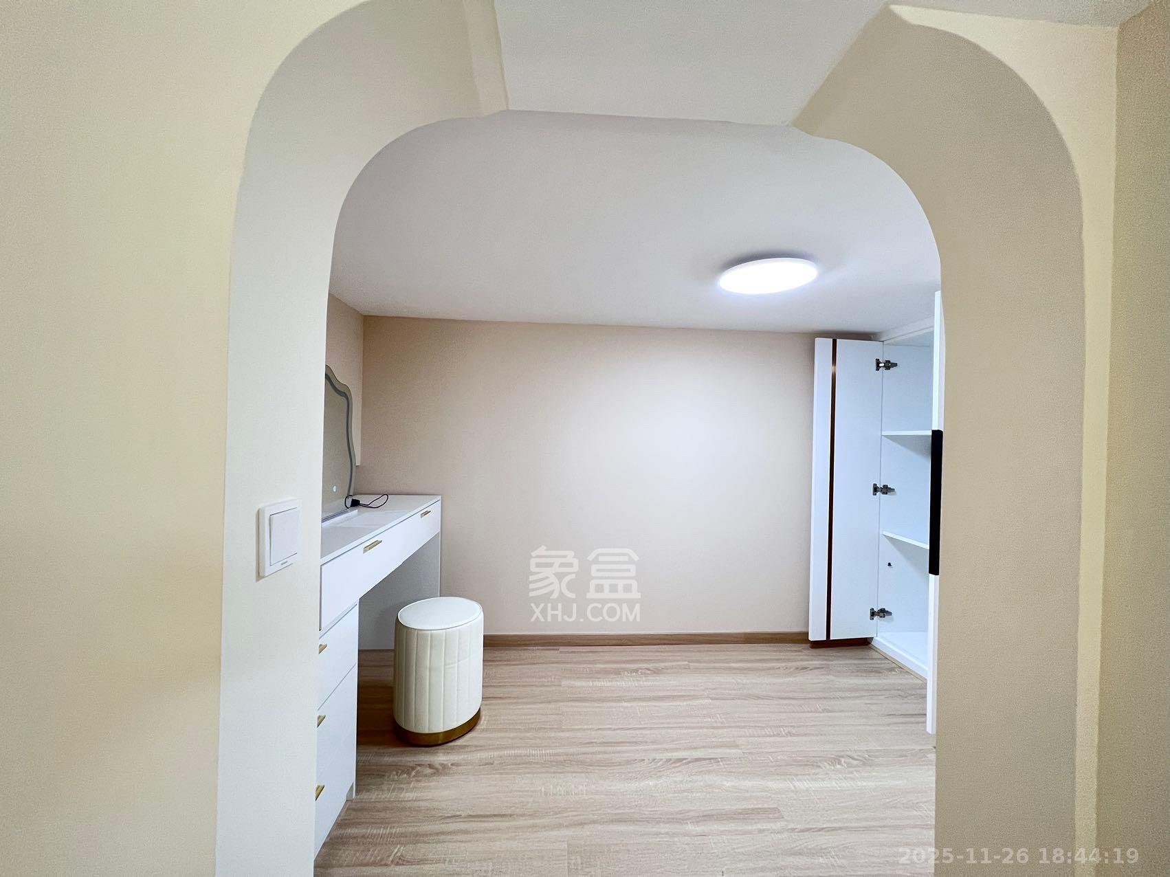 保利天禧EF区  1室0厅0卫    2800.0元/月室内图