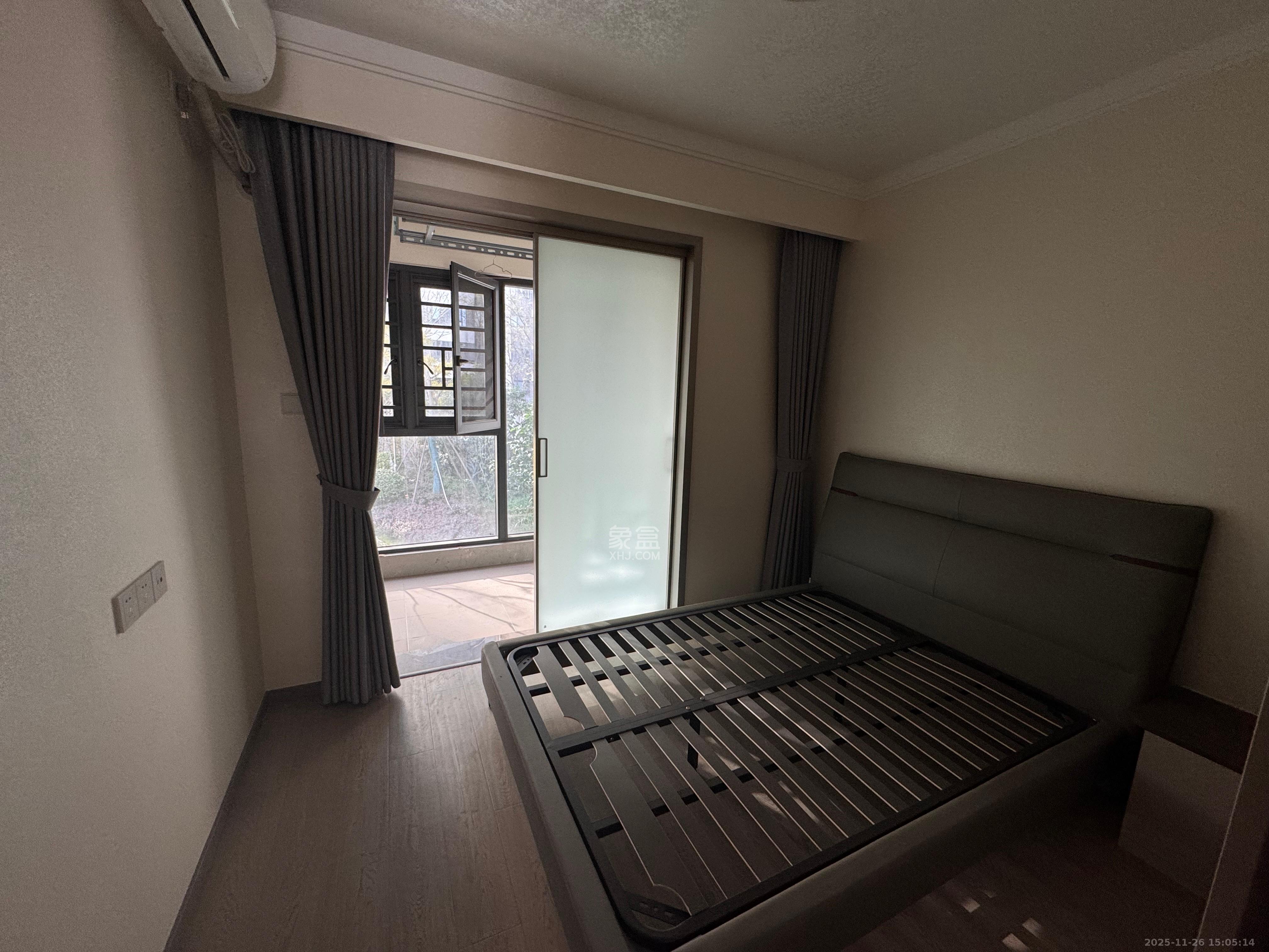 旭辉都会山  3室2厅2卫    3800.0元/月室内图