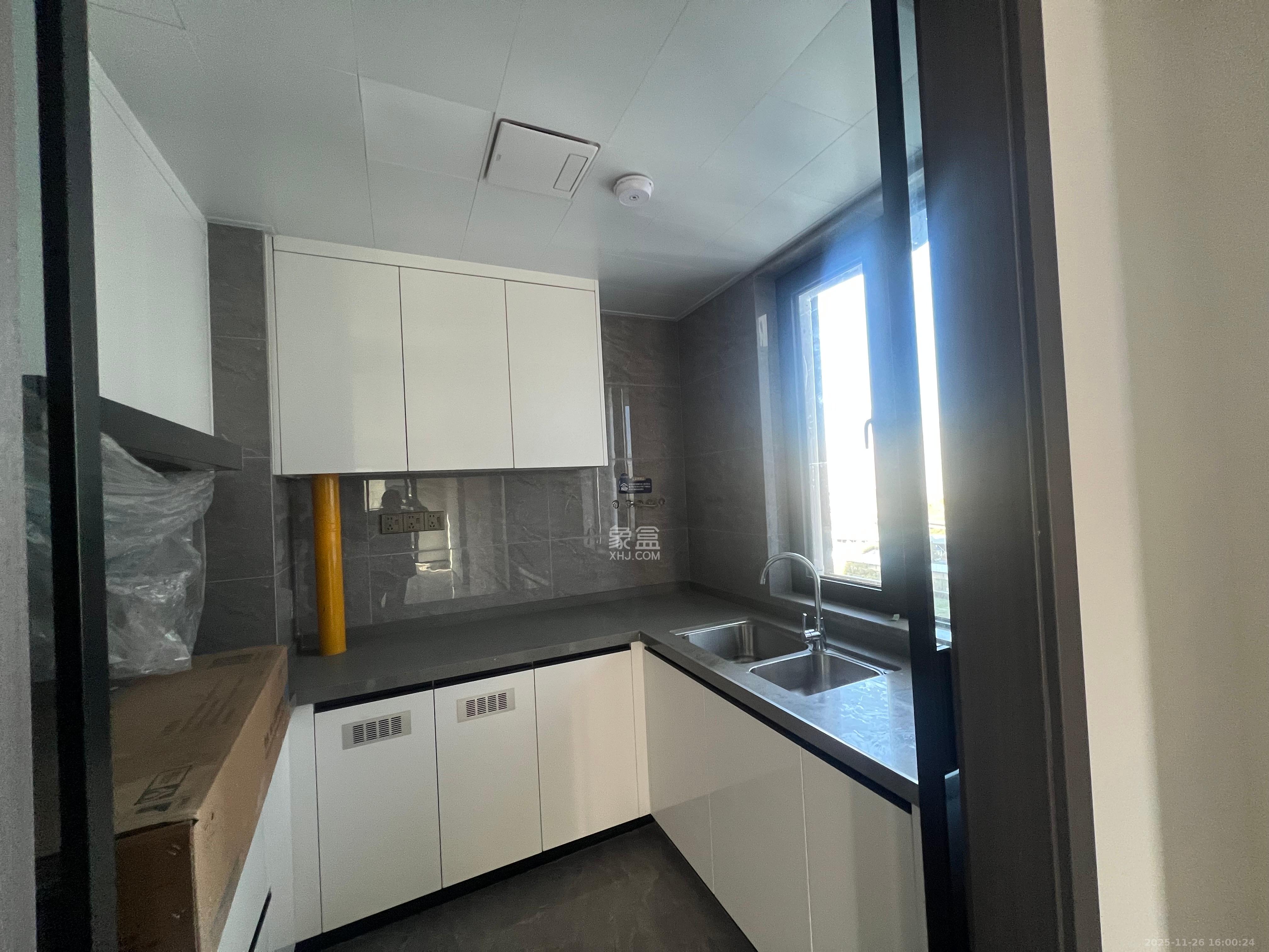 华实长沙领峯 4室2厅2卫 4000.0元/月 华实长沙领峯 4室2厅2卫 4000.0元/月室内图