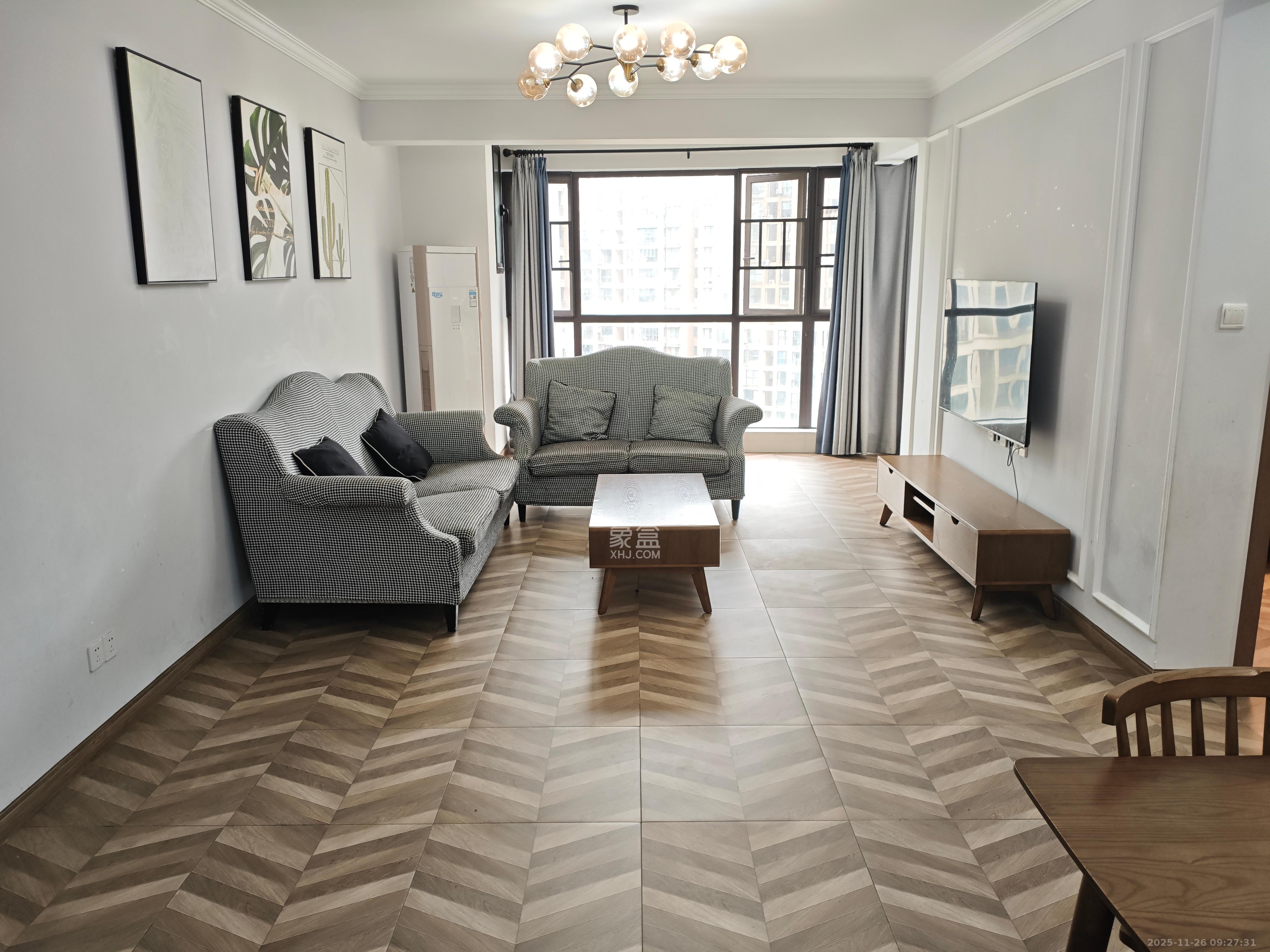 融创融公馆（融创臻苑）  3室2厅2卫    2200.0元/月