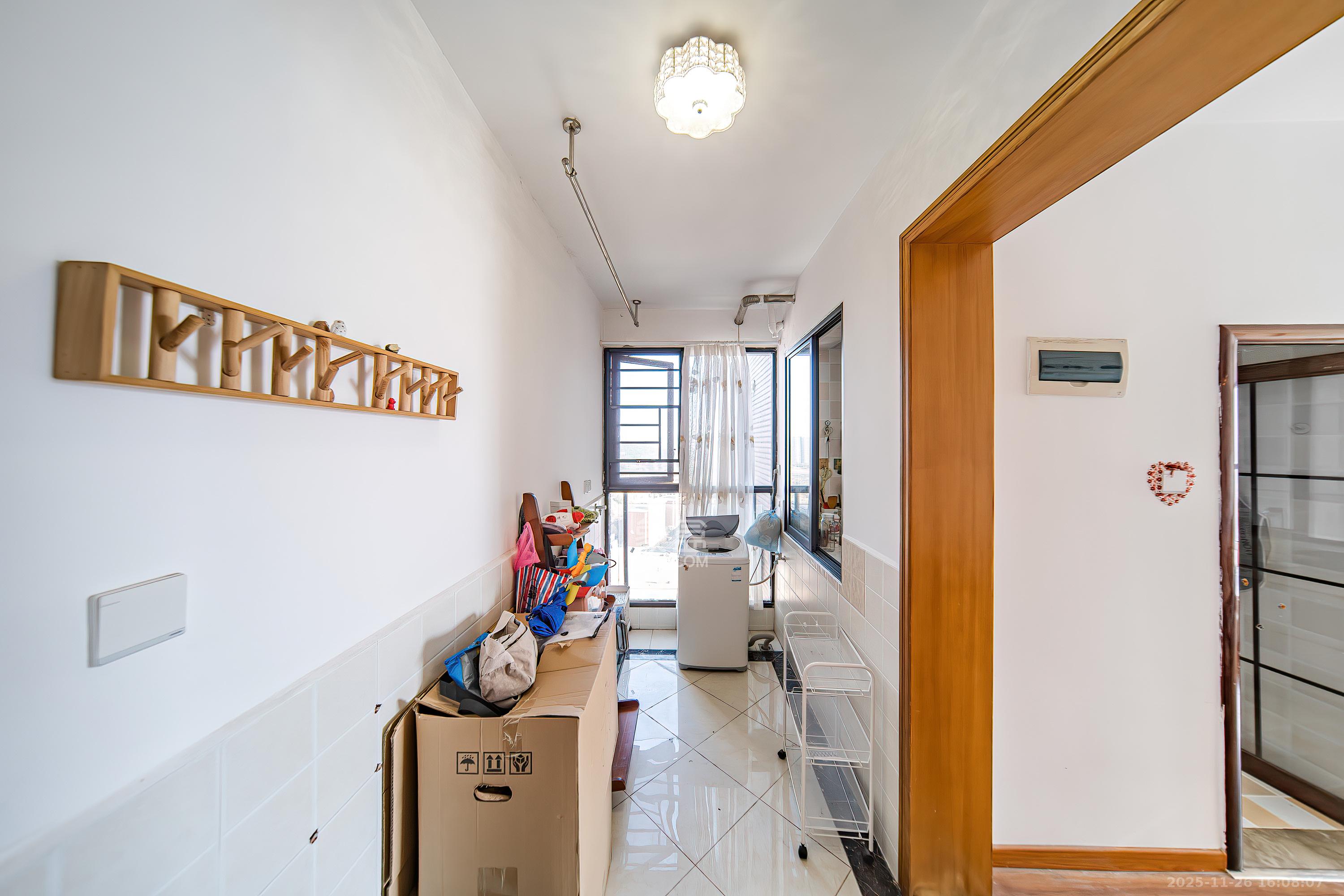 金土地第一湾 3室2厅2卫 86.8万 金土地第一湾 3室2厅2卫 86.8万阳台