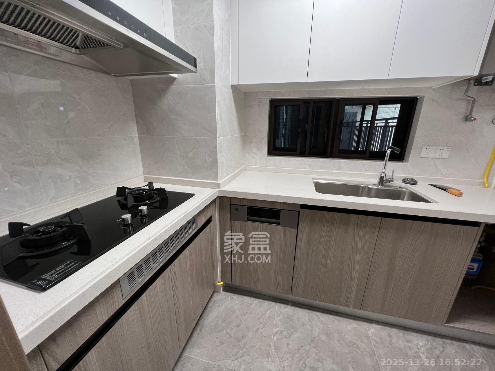 越秀悦湖台  3室2厅2卫    3800.0元/月室内图