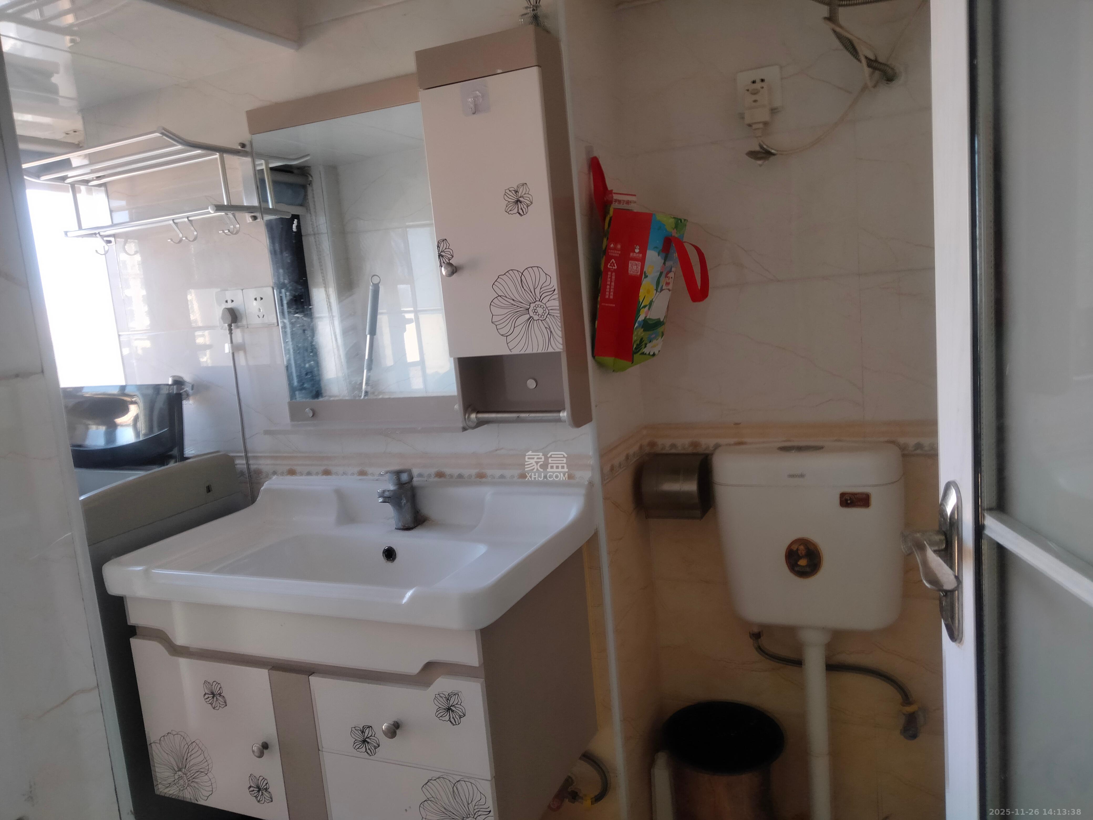 中建芙蓉嘉苑 1室1厅1卫 1100.0元/月 中建芙蓉嘉苑 1室1厅1卫 1100.0元/月室内图