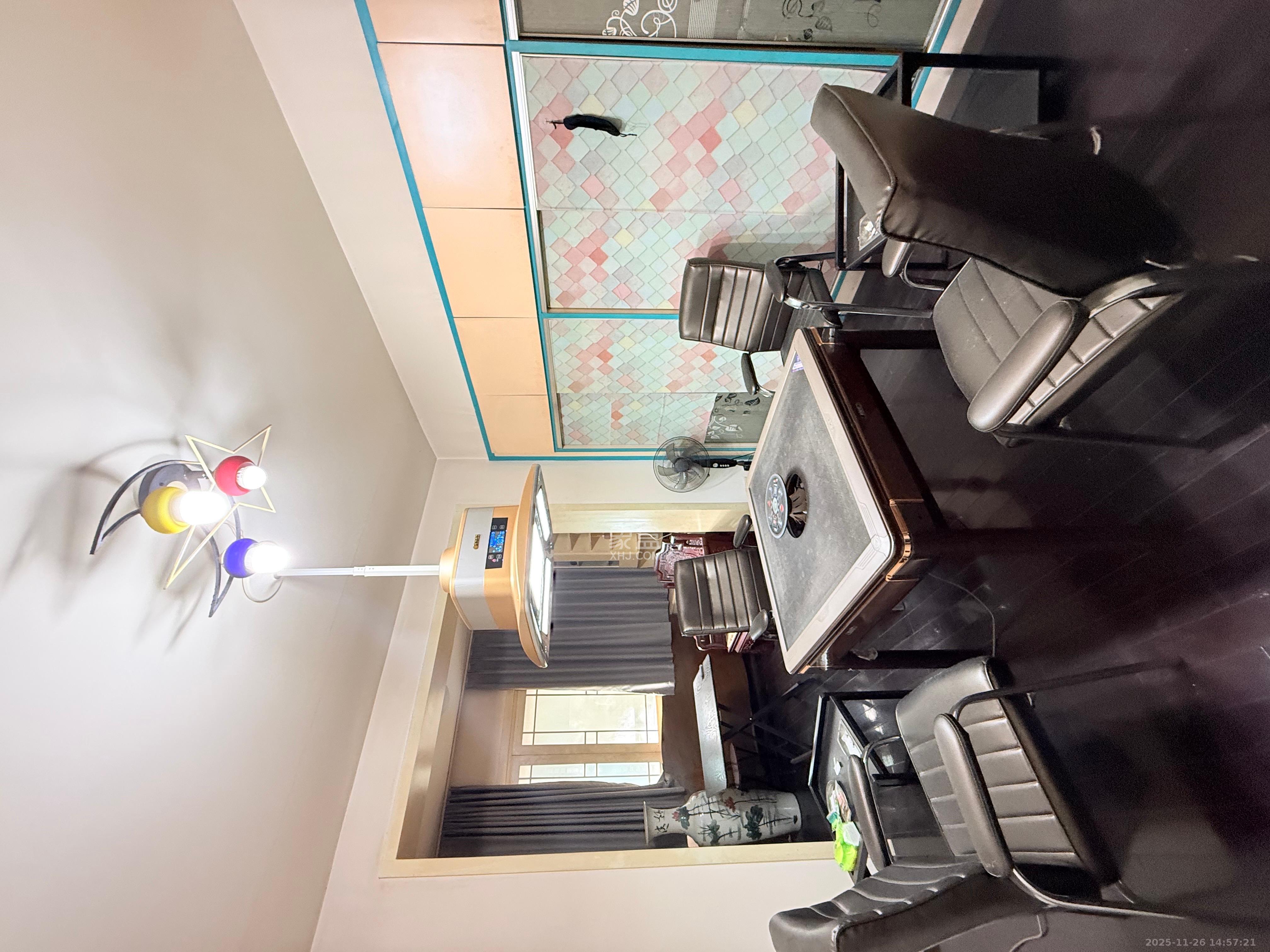 金鹰小区 3室2厅2卫 2200.0元/月 金鹰小区 3室2厅2卫 2200.0元/月室内图