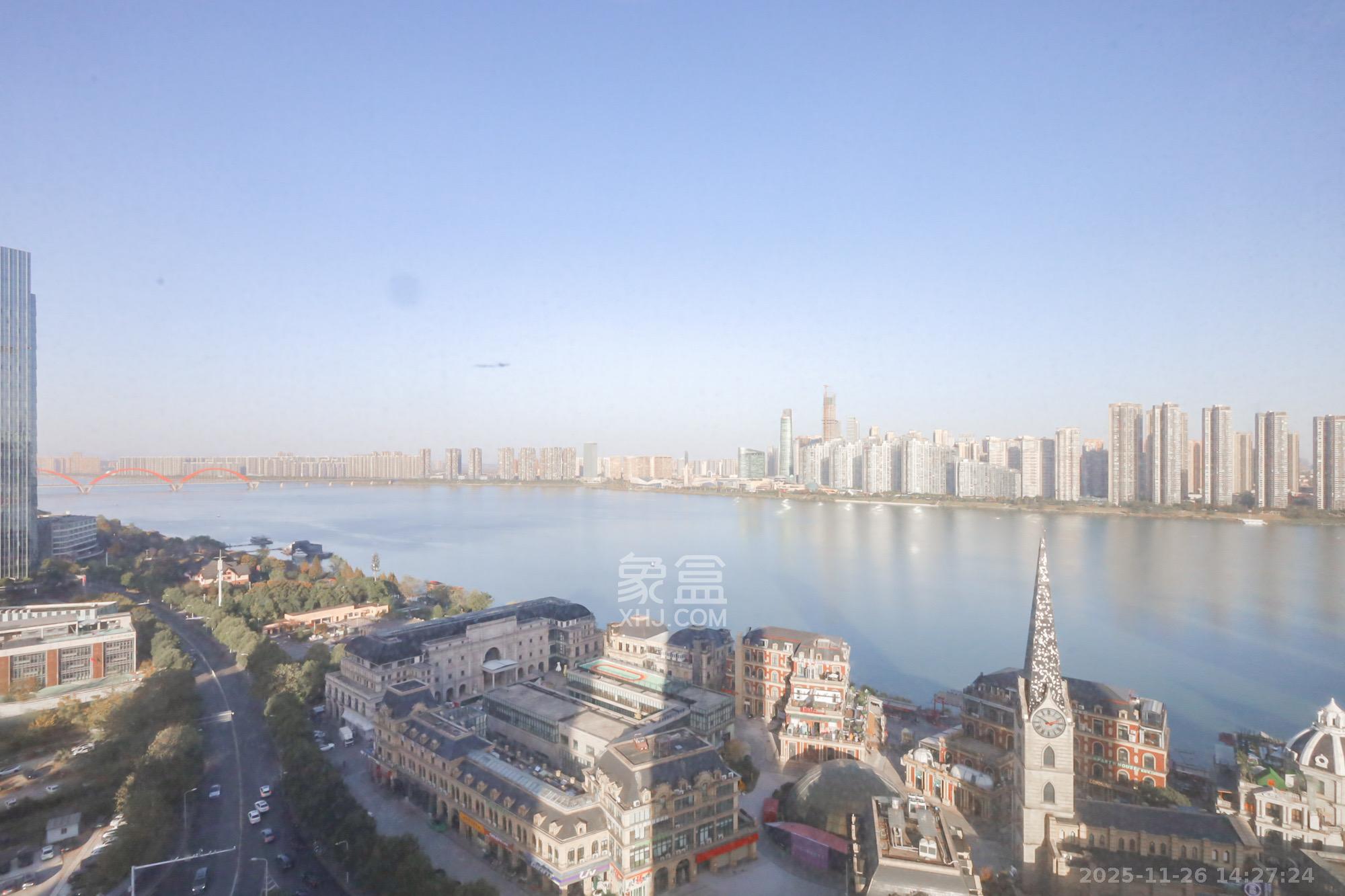 万科里金域国际  1室0厅0卫    8500.0元/月