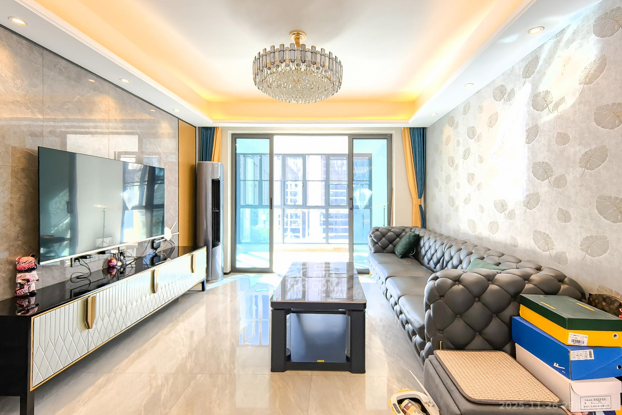 长房雍景湾 3室2厅2卫 138.8万 长房雍景湾 3室2厅2卫 138.8万客厅