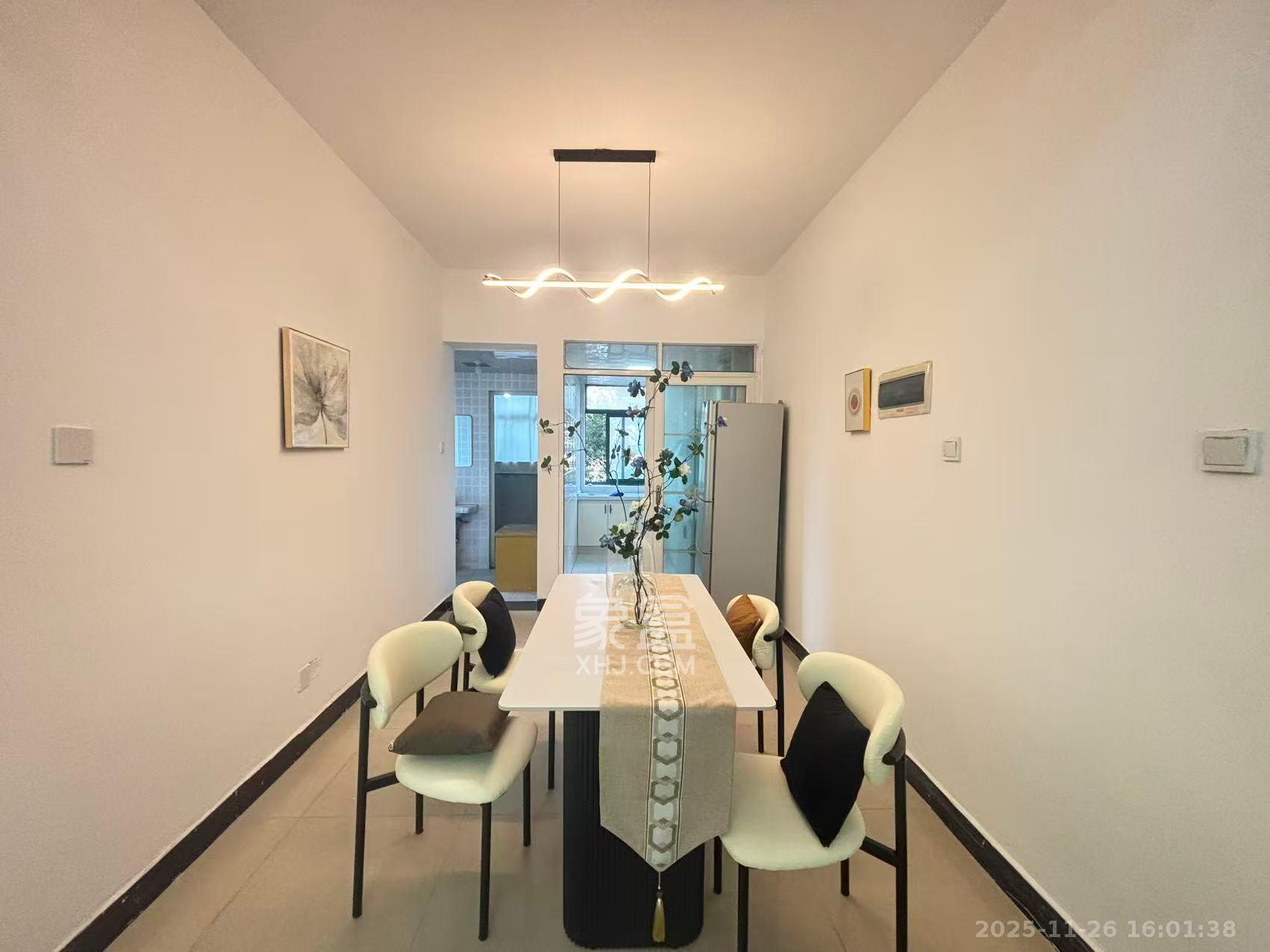 城西公寓（西城门第）  3室2厅1卫    2700.0元/月