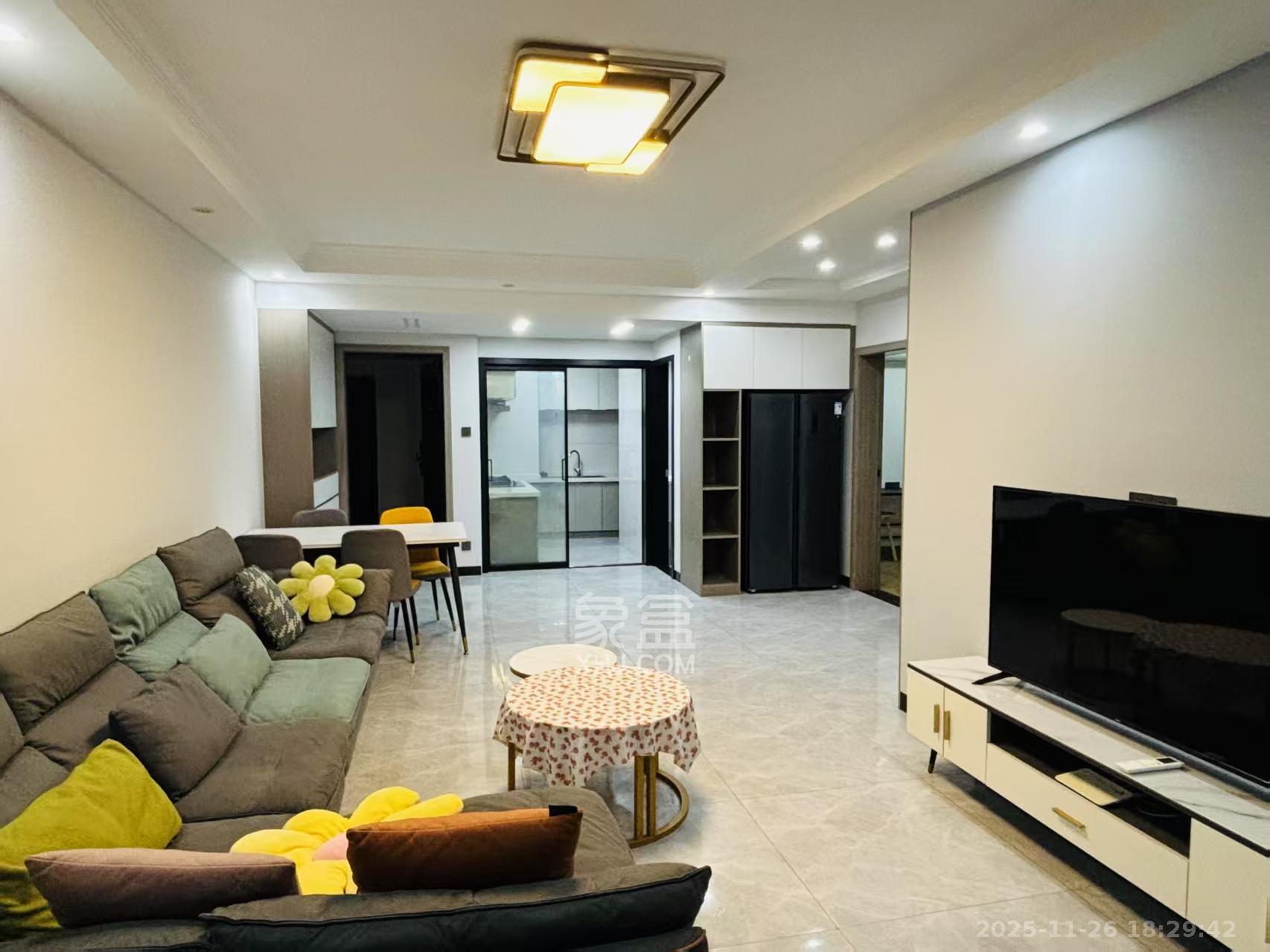 星湖湾二期高层 3室2厅1卫 2400.0元/月 星湖湾二期高层 3室2厅1卫 2400.0元/月室内图