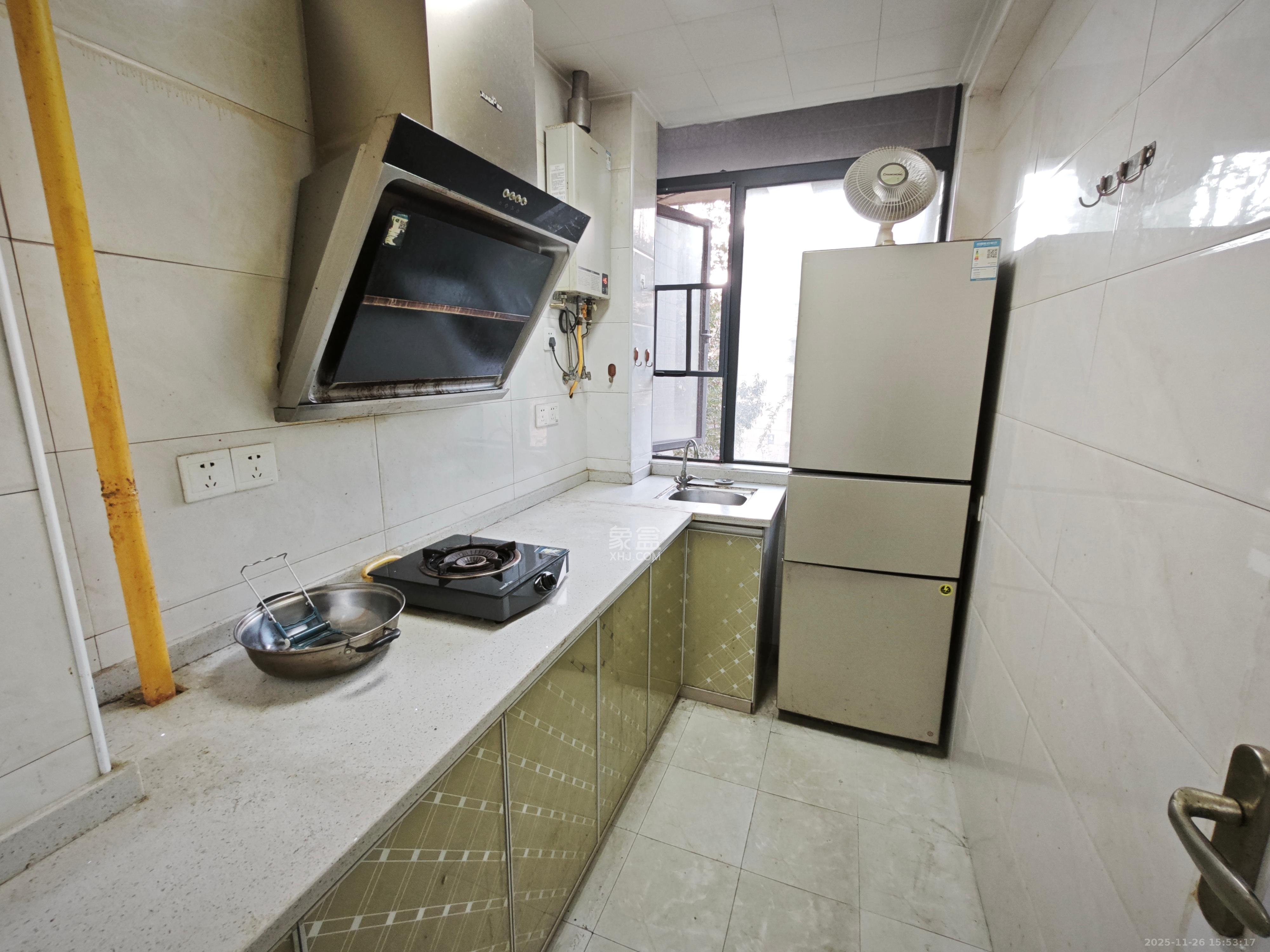 天鸿天府（天鸿中央大院）  1室1厅1卫    1400.0元/月室内图