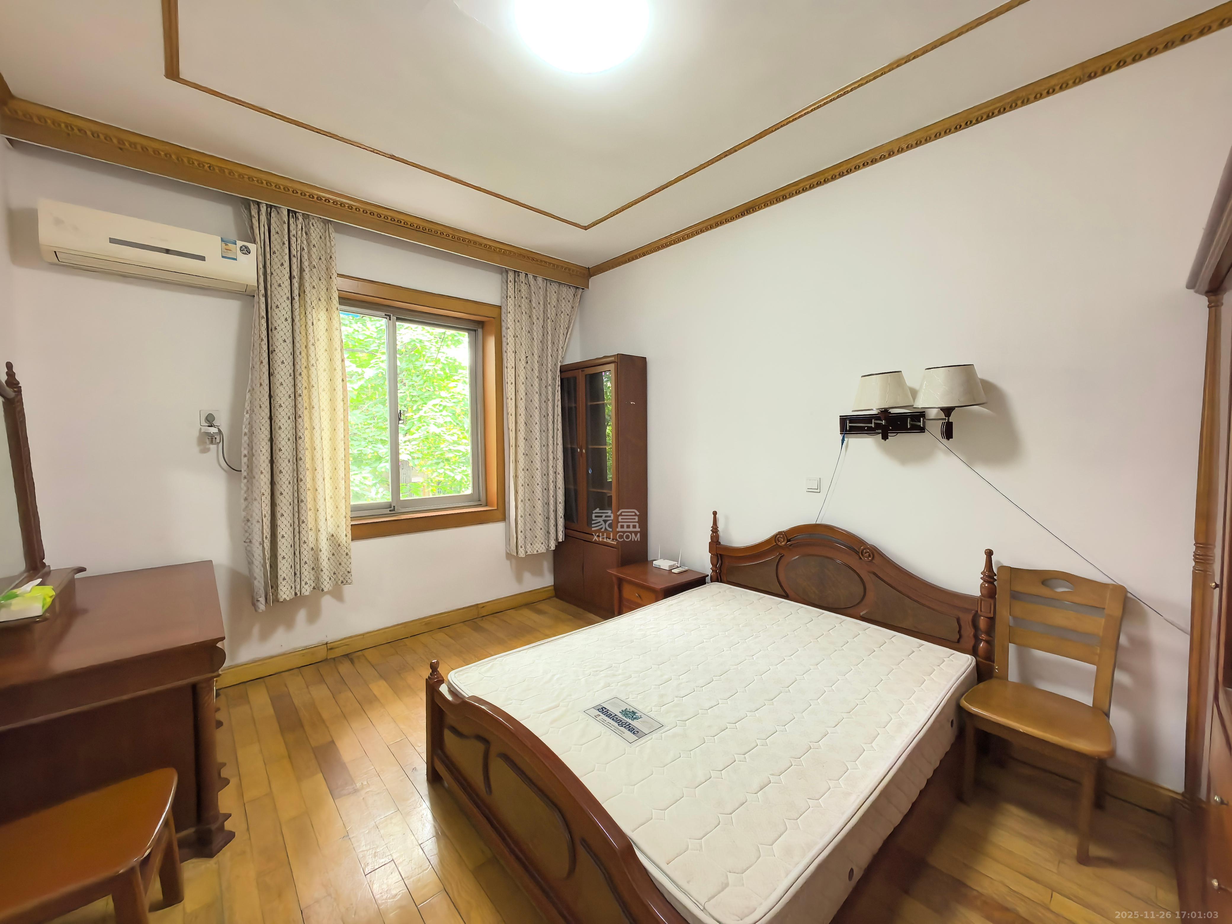 湖南日报宿舍  2室2厅1卫    2200.0元/月