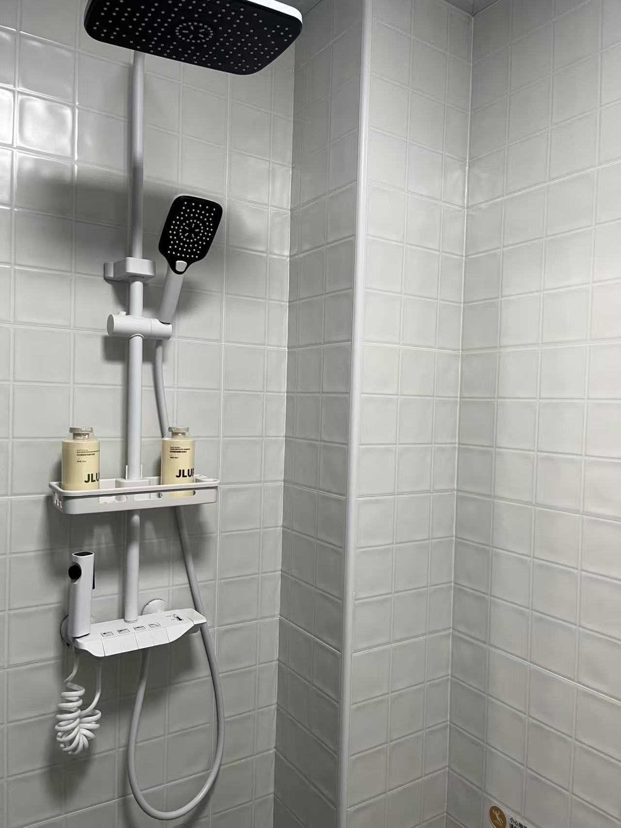 俊景万和城 1室0厅0卫 1400.0元/月 俊景万和城 1室0厅0卫 1400.0元/月室内图