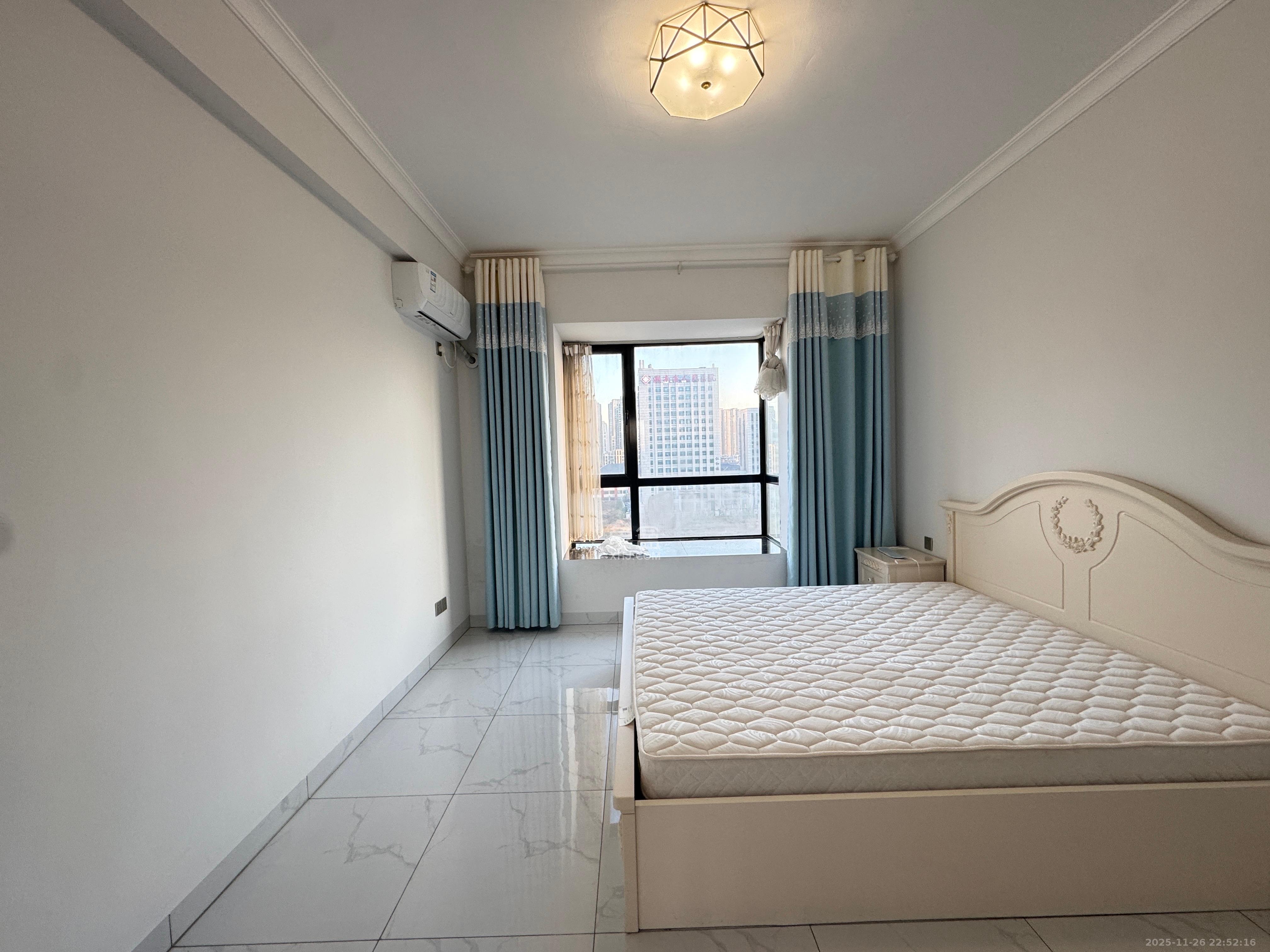 麓谷明珠  2室2厅1卫    2400.0元/月室内图