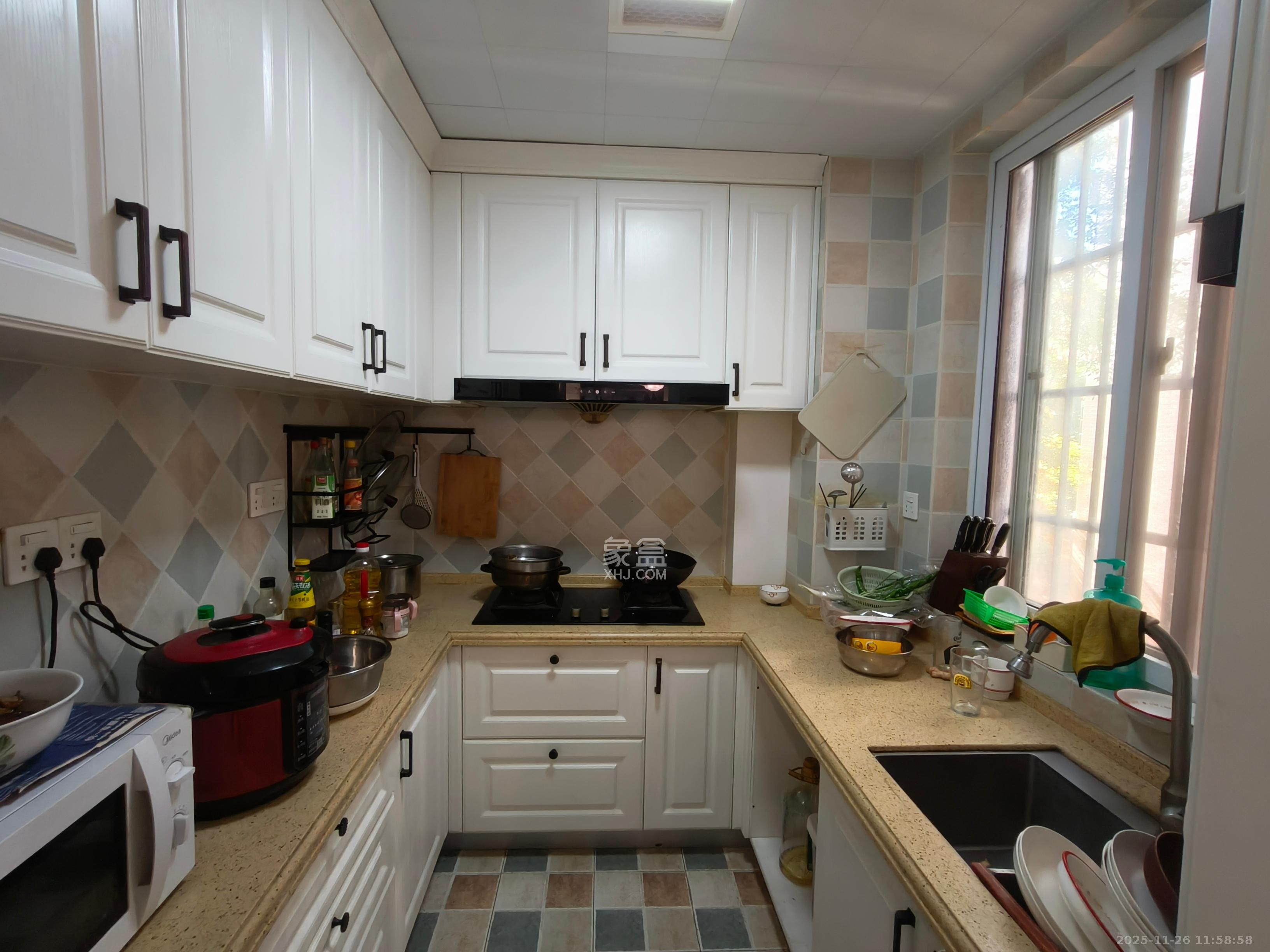 楚天世纪城西苑 3室2厅2卫 2100.0元/月 楚天世纪城西苑 3室2厅2卫 2100.0元/月室内图