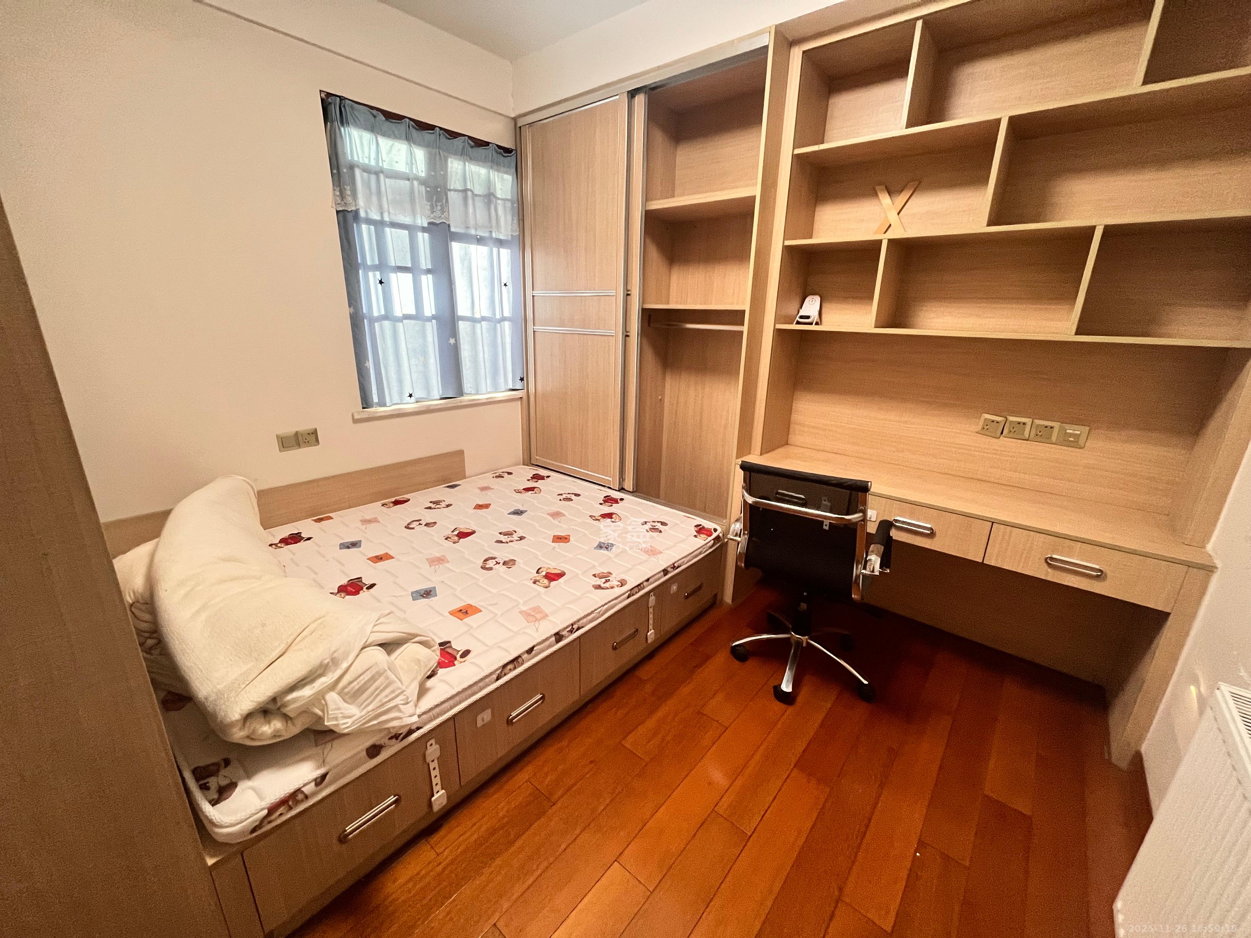 长房天翼未来城  3室2厅2卫    4500.0元/月室内图