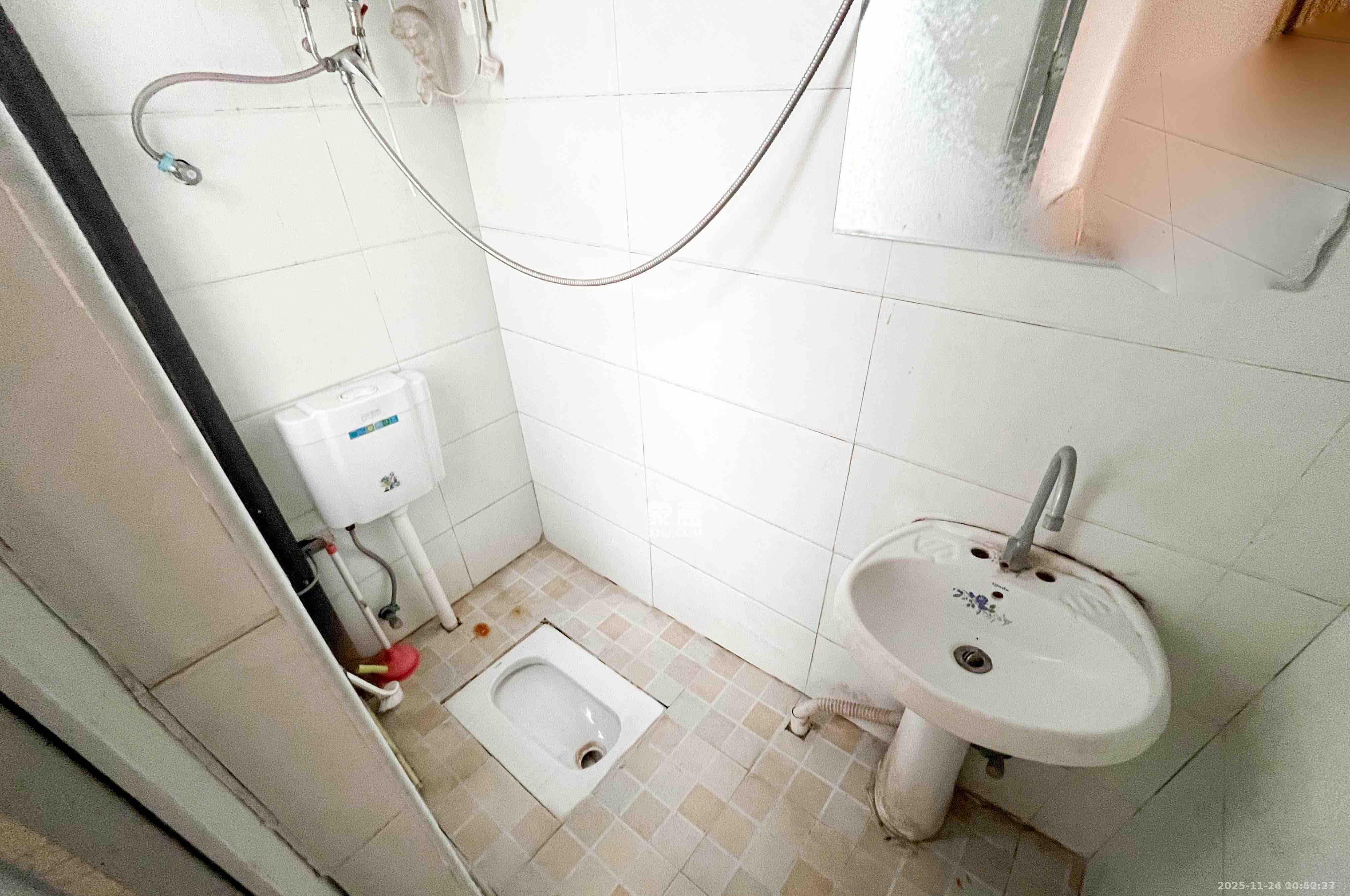 麓阳和景雅苑  4室1厅2卫    3000.0元/月室内图