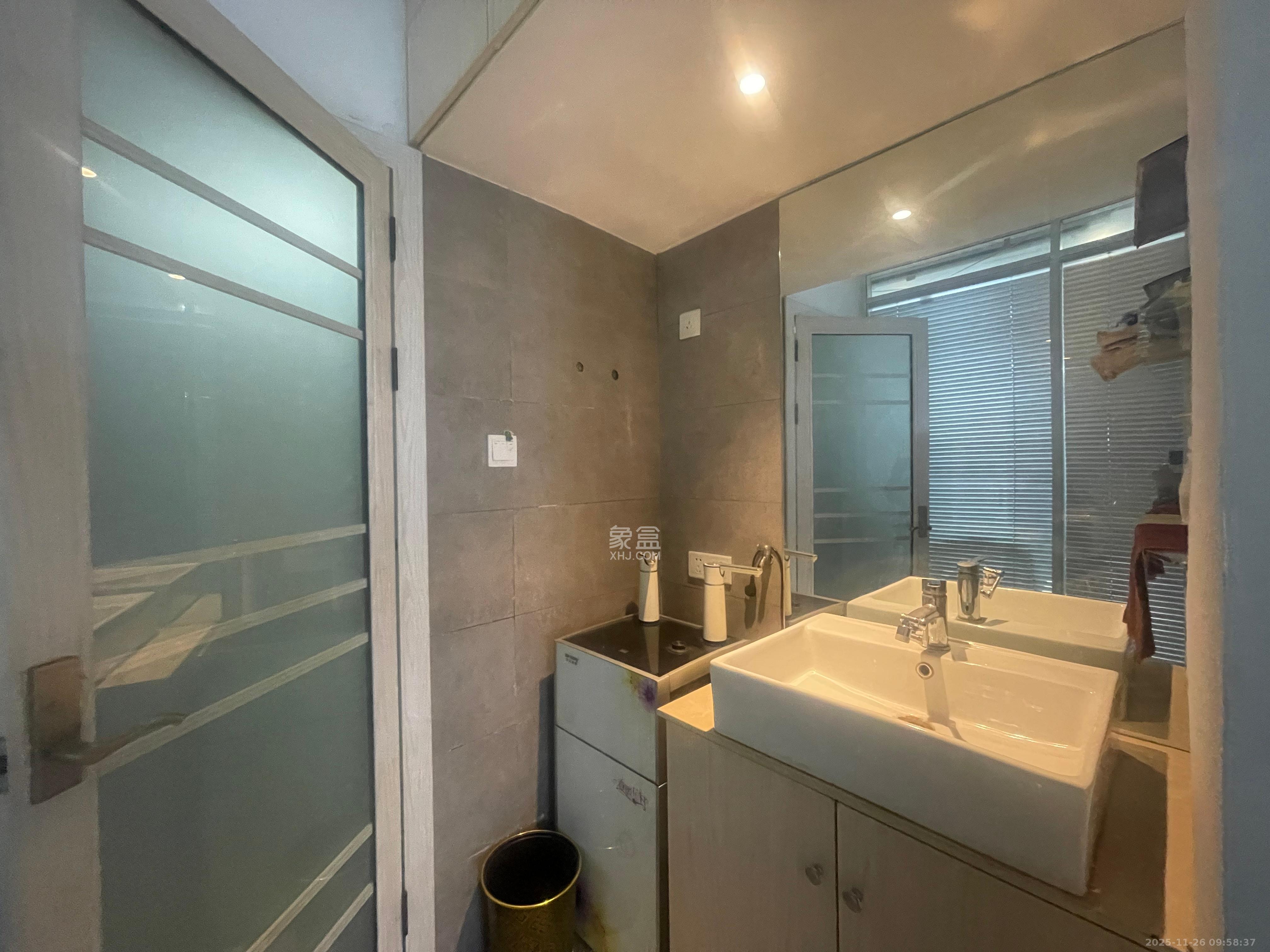 建发汇金国际   65.28㎡      4500.0元/月