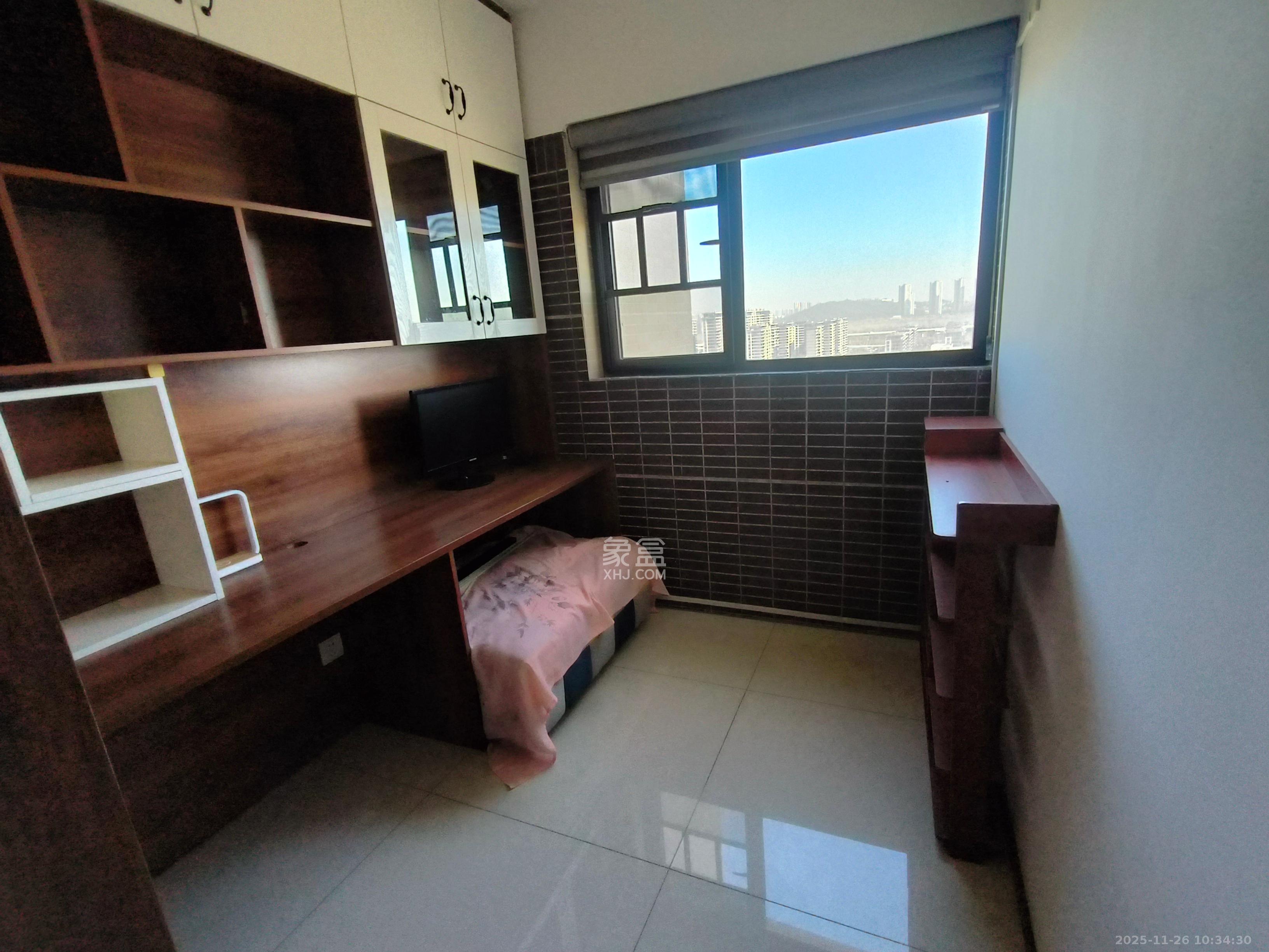 时代倾城二期  4室2厅2卫    2300.0元/月室内图