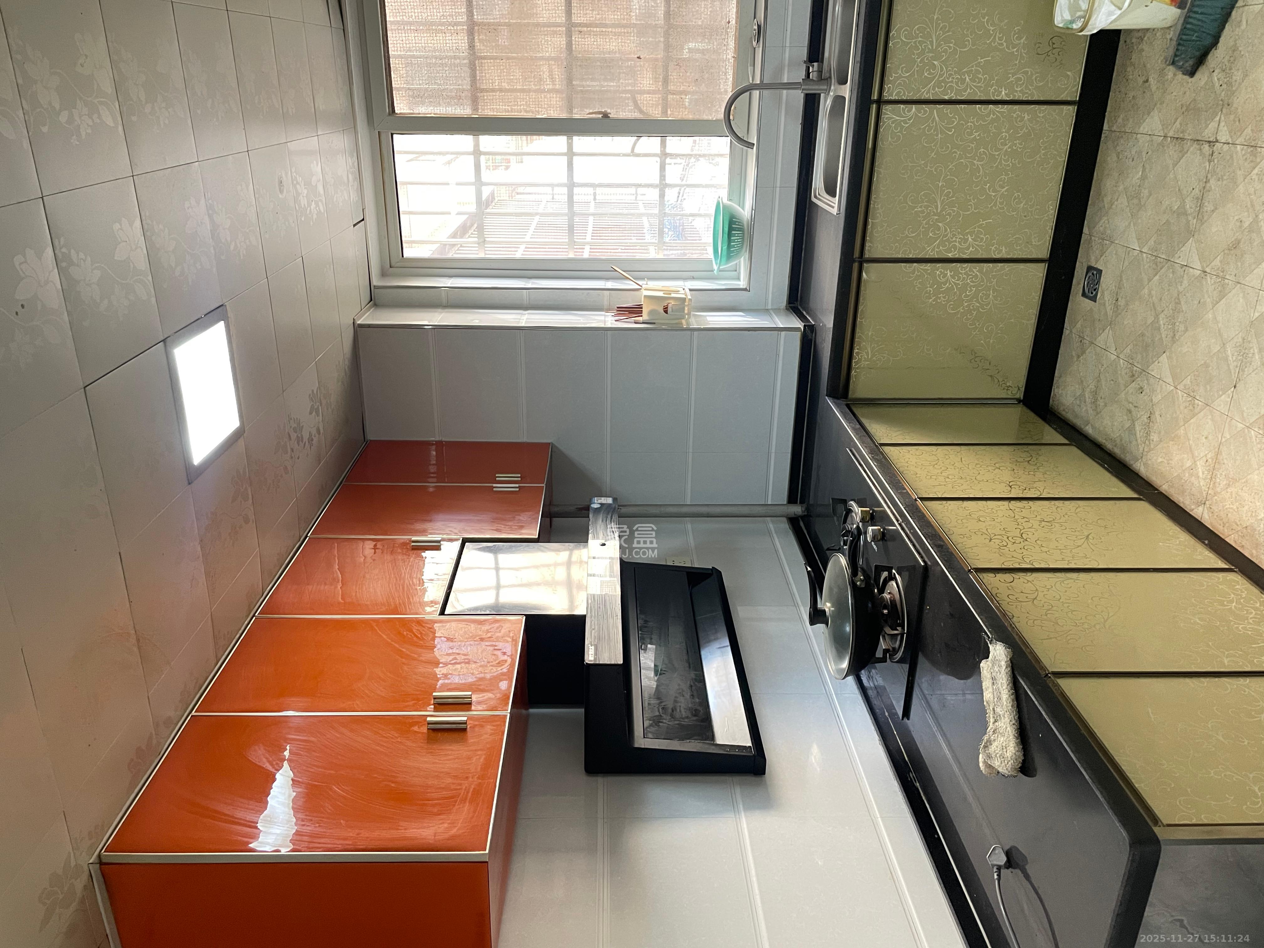 圣力华苑 2室2厅1卫 1500.0元/月 圣力华苑 2室2厅1卫 1500.0元/月室内图