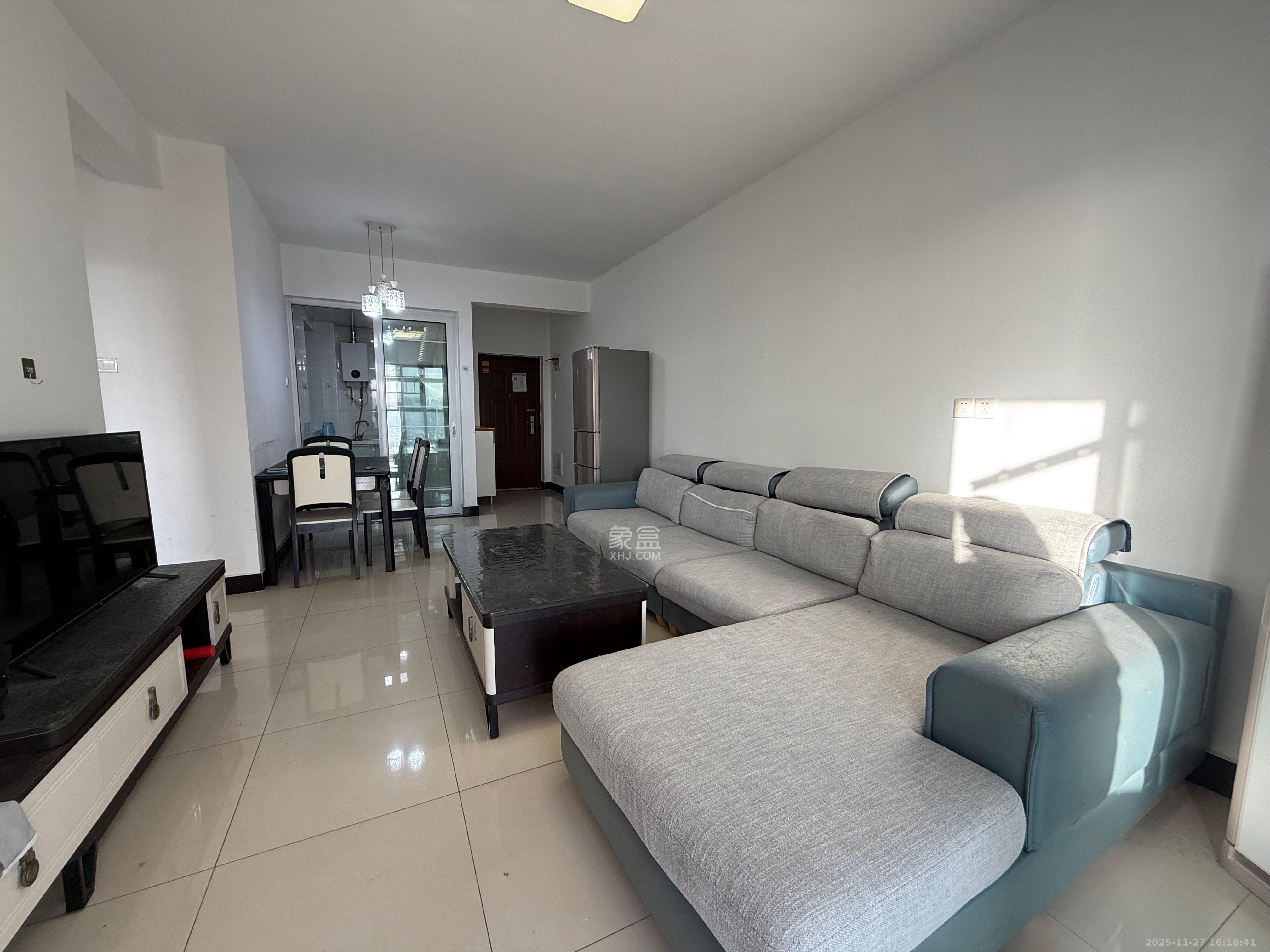 华润置地广场二期 3室2厅2卫 2000.0元/月 华润置地广场二期 3室2厅2卫 2000.0元/月室内图