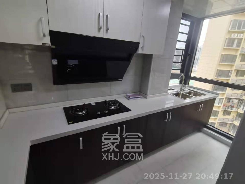 保利香槟国际  3室2厅2卫    2500.0元/月室内图