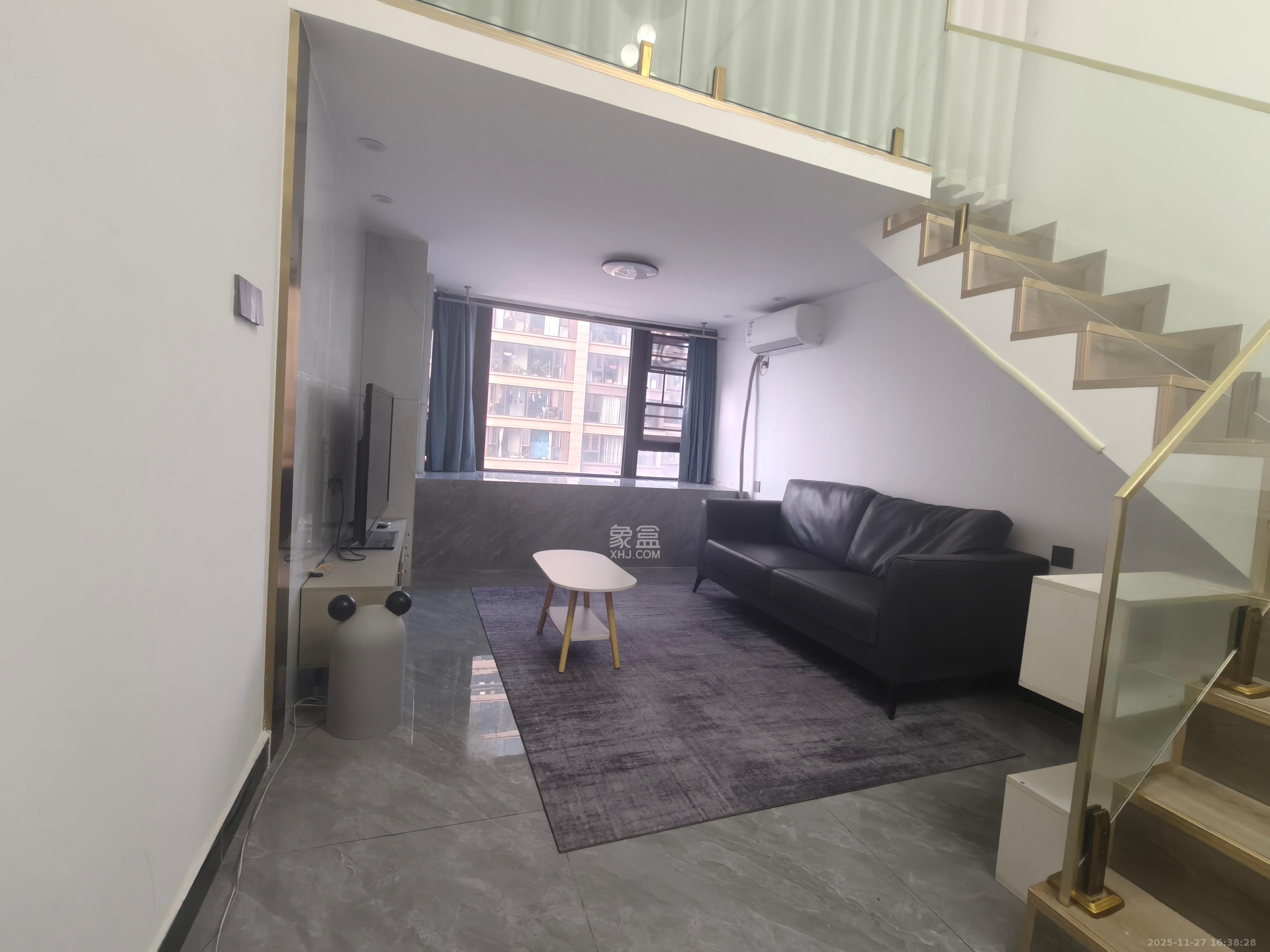 金茂建发泊悦  1室1厅1卫    2000.0元/月