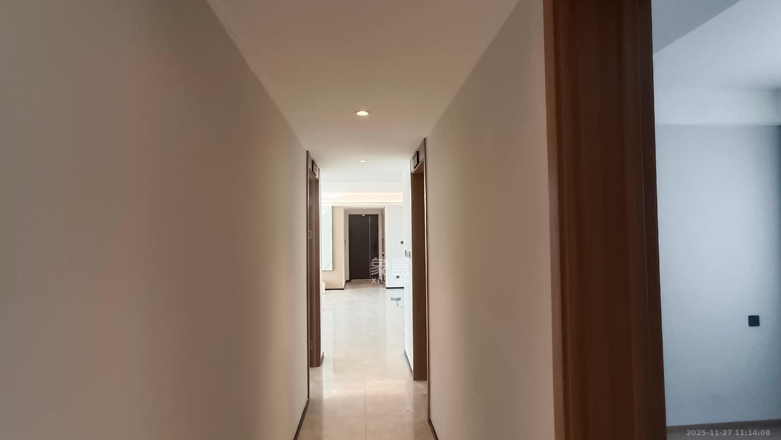 华润凯旋门二期  4室2厅2卫    5000.0元/月室内图