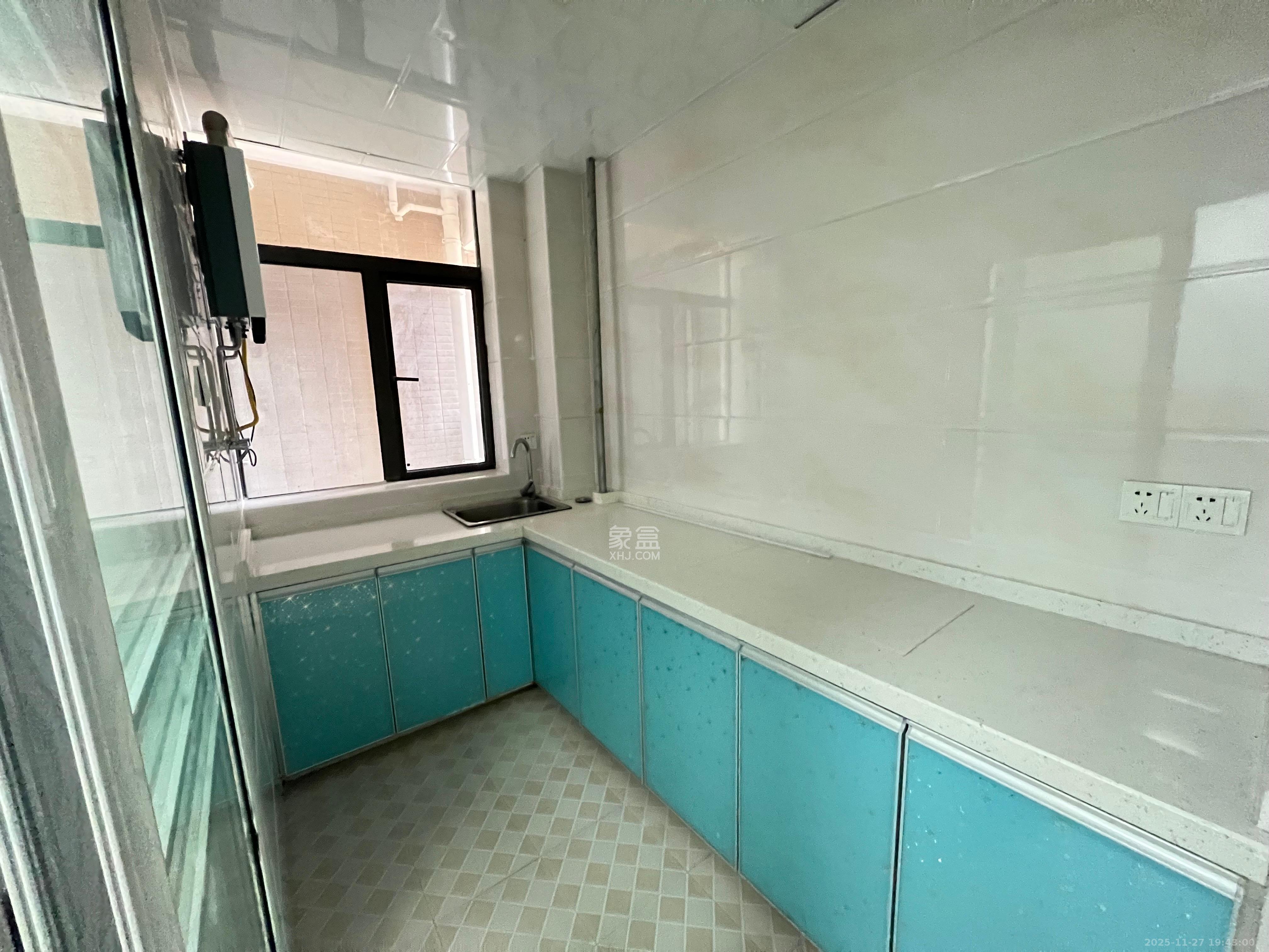 华晨国际公馆 3室2厅1卫 3200.0元/月 华晨国际公馆 3室2厅1卫 3200.0元/月室内图