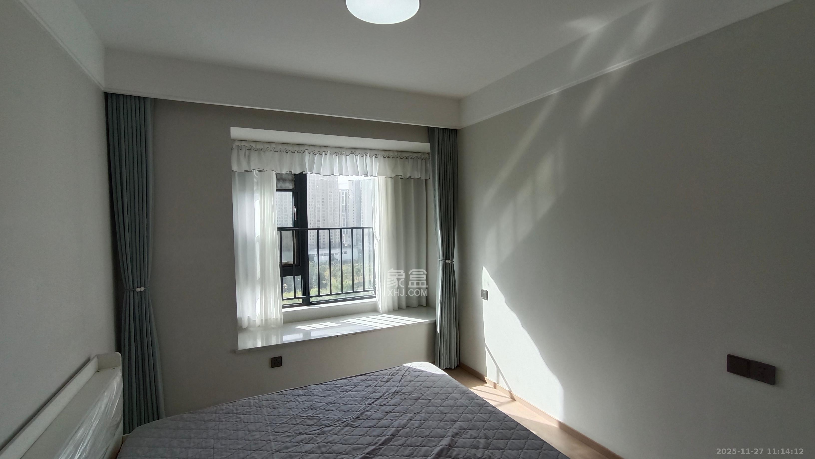 华润凯旋门二期  4室2厅2卫    5000.0元/月室内图