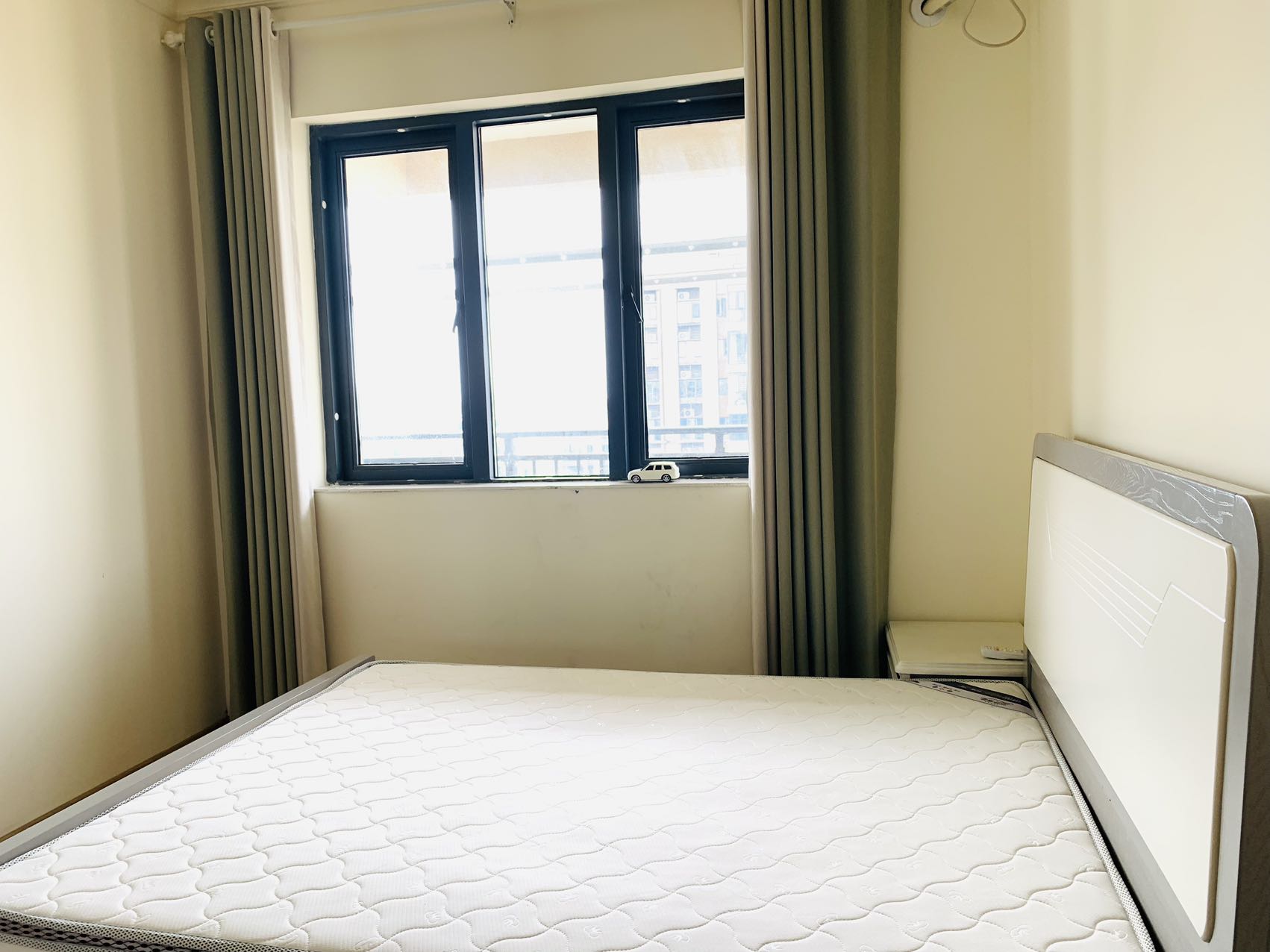 碧桂园梓山府  3室2厅2卫    2000.0元/月室内图