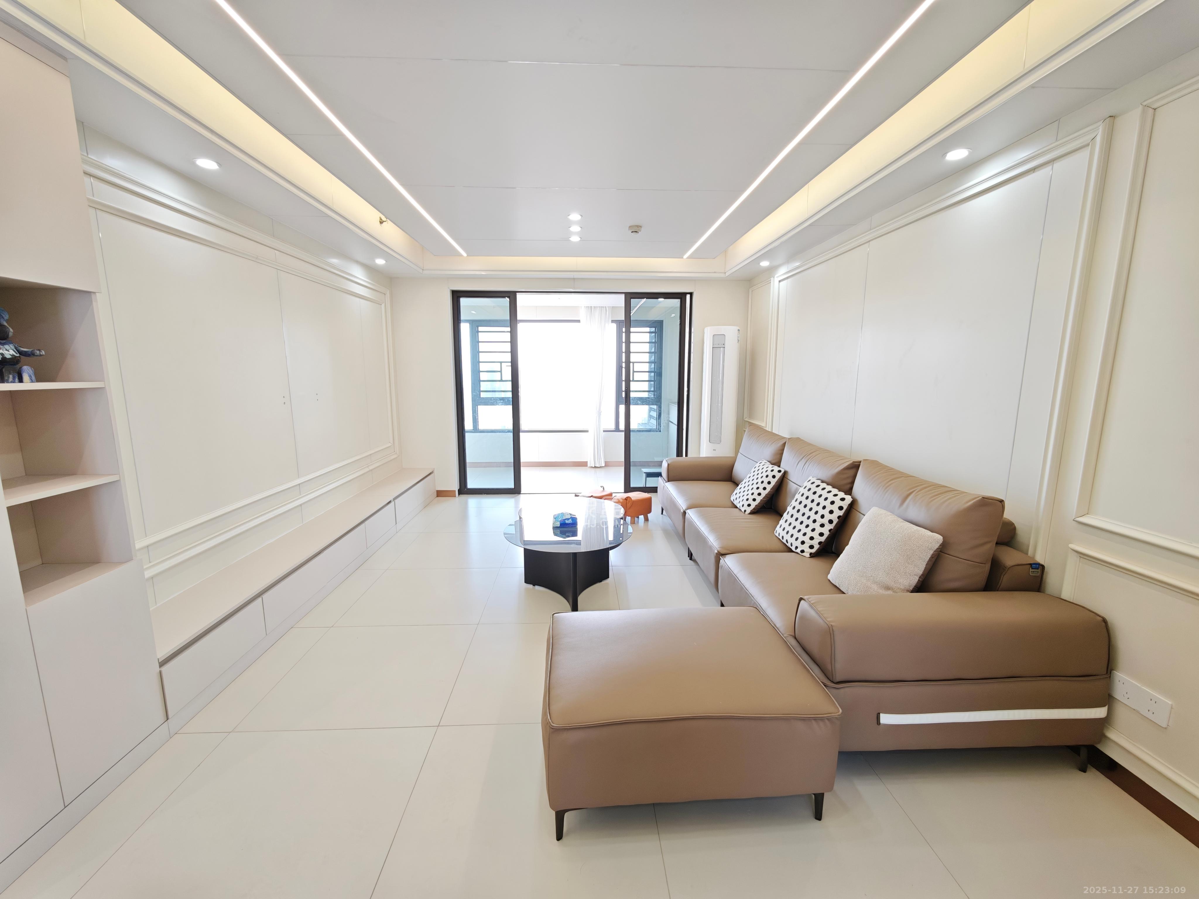 阳光城尚东湾嘉林苑 4室2厅2卫 3799.0元/月 阳光城尚东湾嘉林苑 4室2厅2卫 3799.0元/月室内图