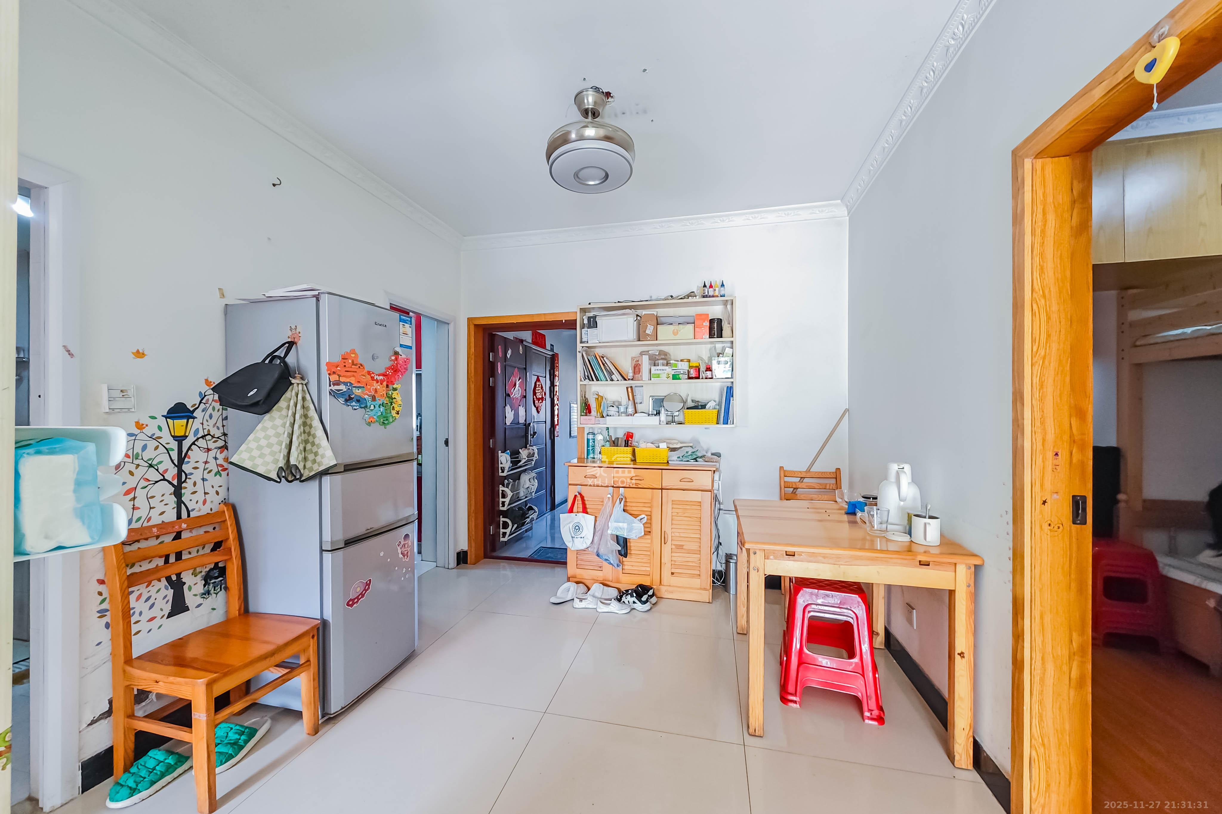 优山美地  2室2厅1卫    60.0万客厅