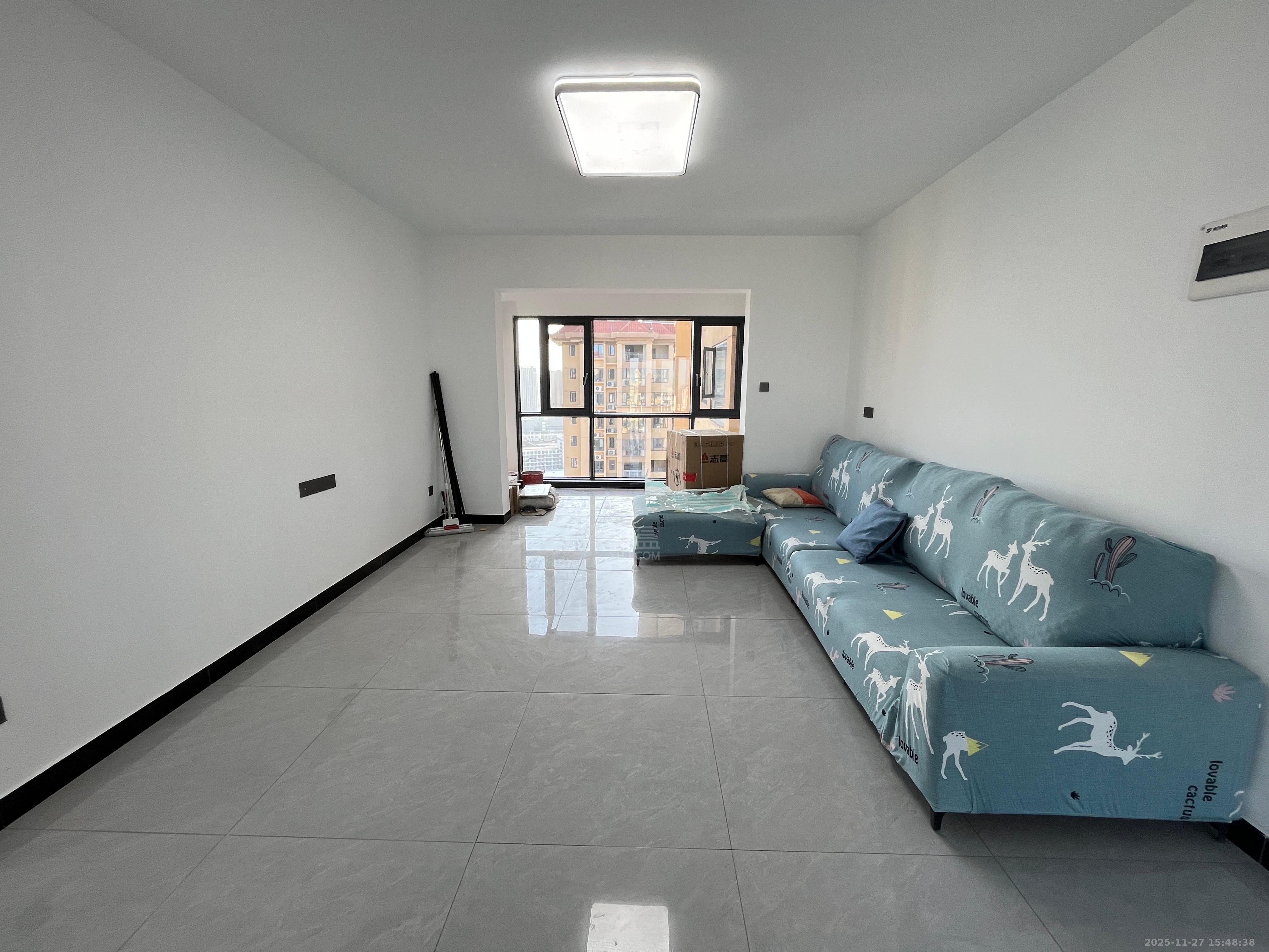 提香蓝岸 4室2厅2卫 2200.0元/月 提香蓝岸 4室2厅2卫 2200.0元/月室内图