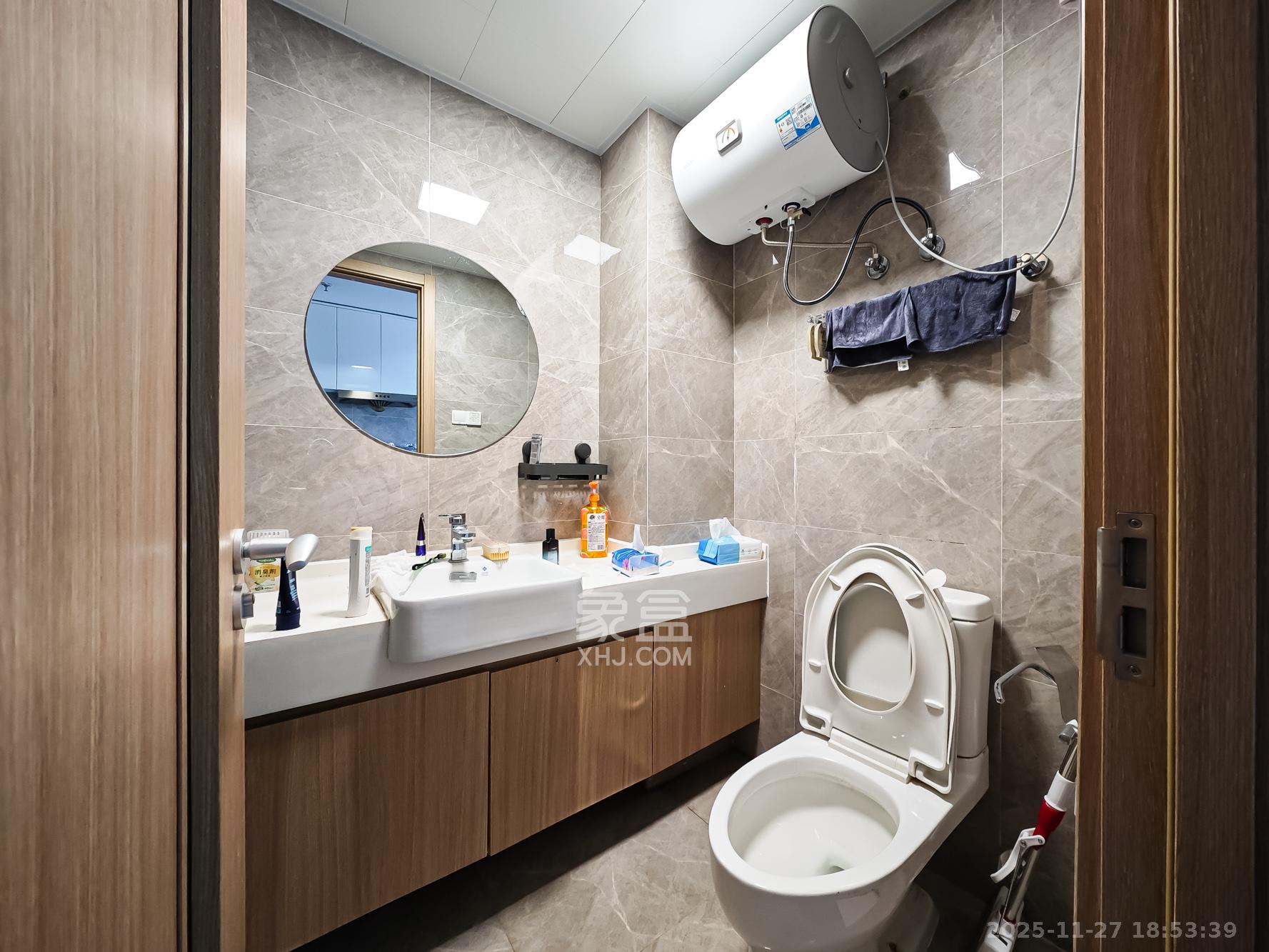 新城和樾(新城和樾公馆) 1室1厅1卫 20.0万 新城和樾(新城和樾公馆) 1室1厅1卫 20.0万卫生间