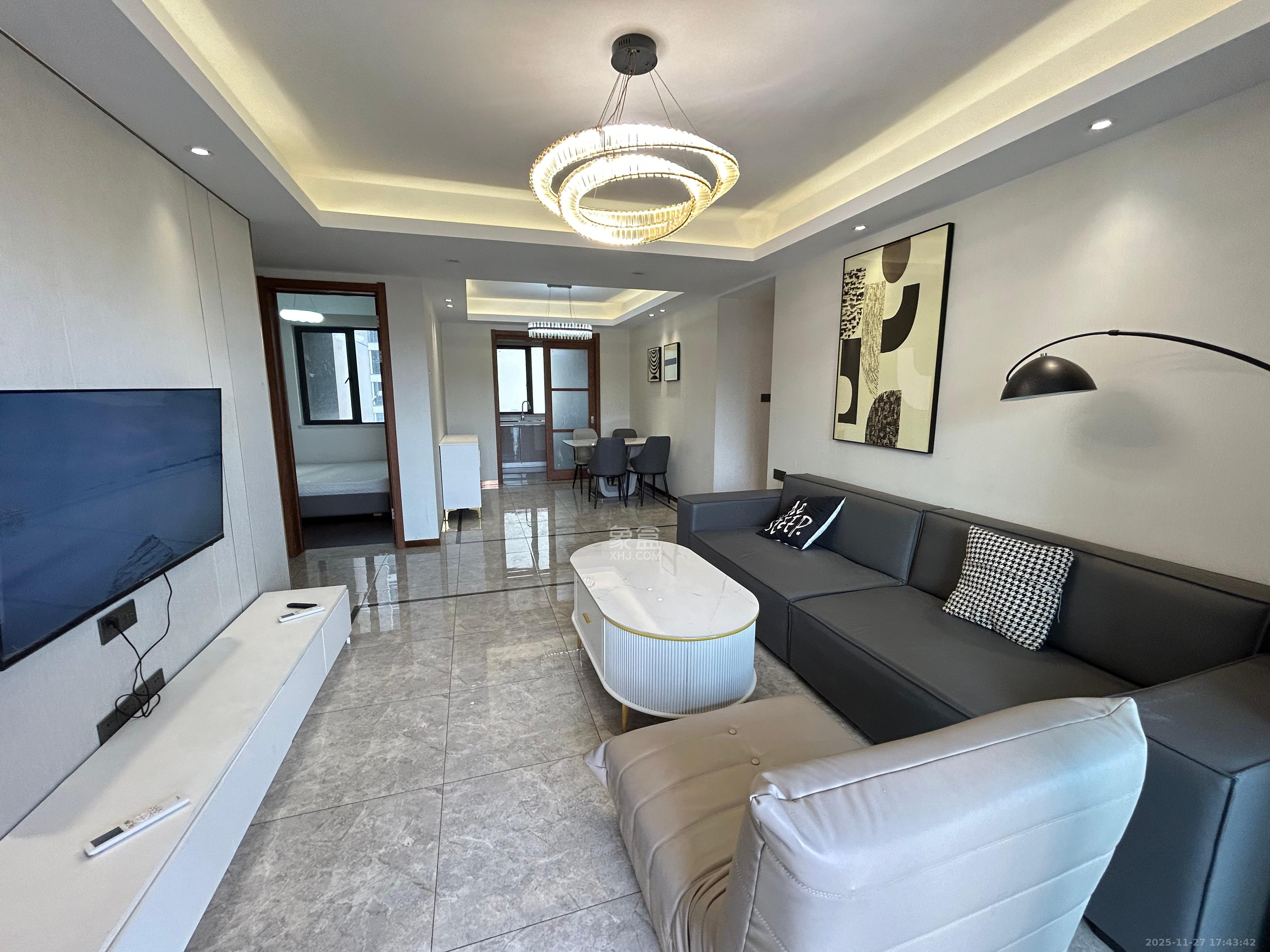 梅溪悦章  4室2厅2卫    3900.0元/月