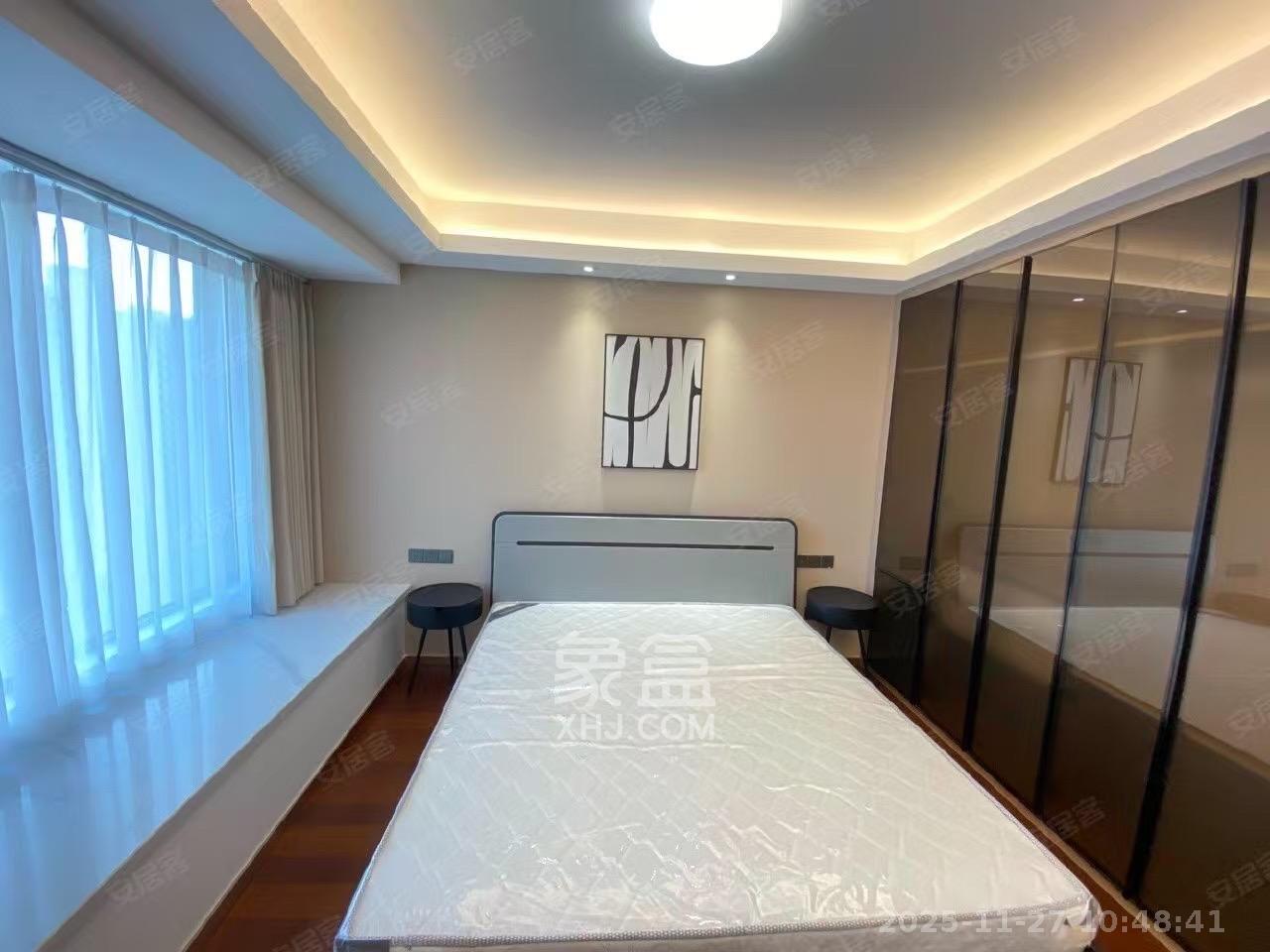 旭辉雨花郡  4室2厅2卫    4500.0元/月室内图