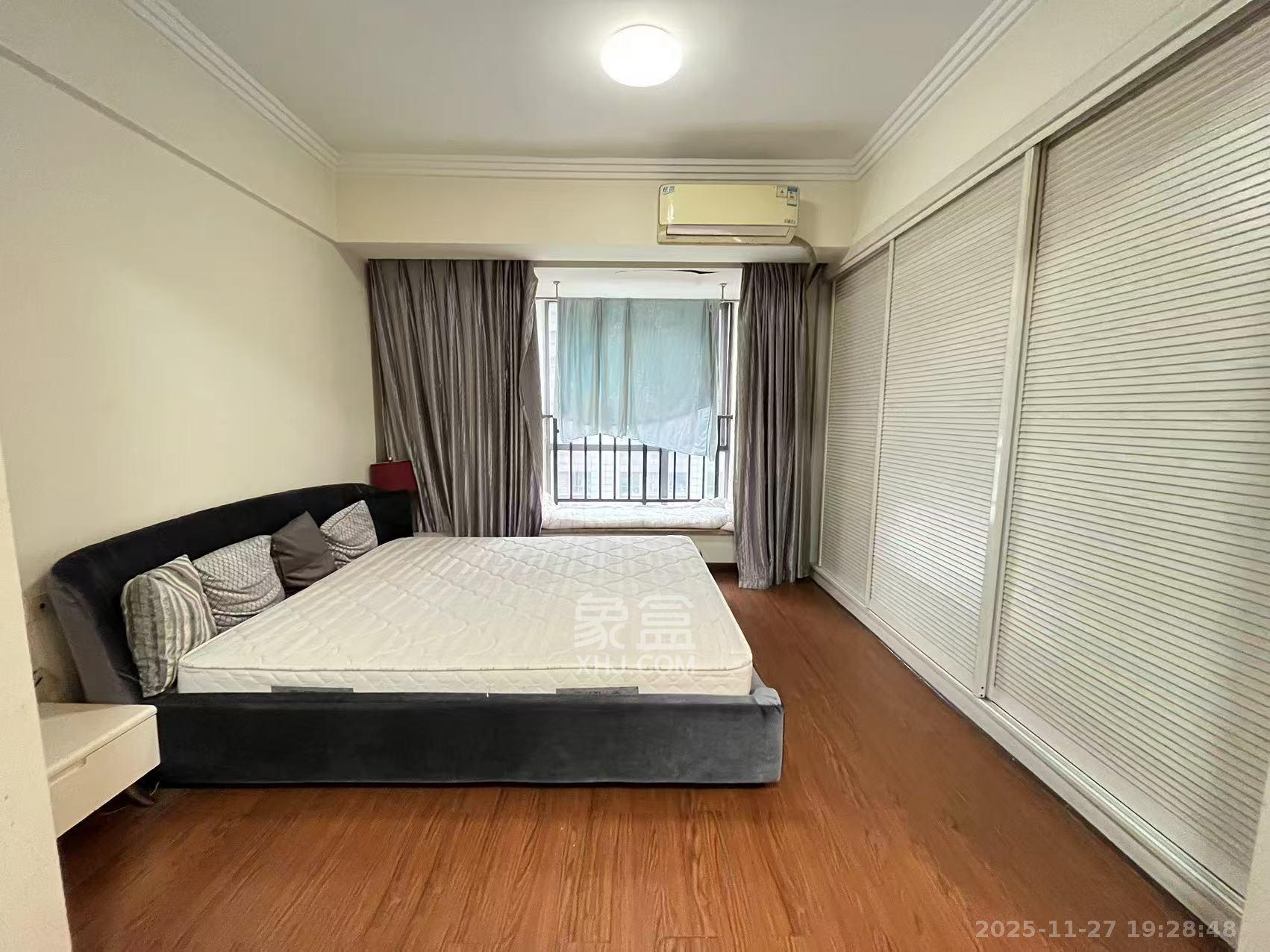 西子一间  1室1厅1卫    1900.0元/月室内图