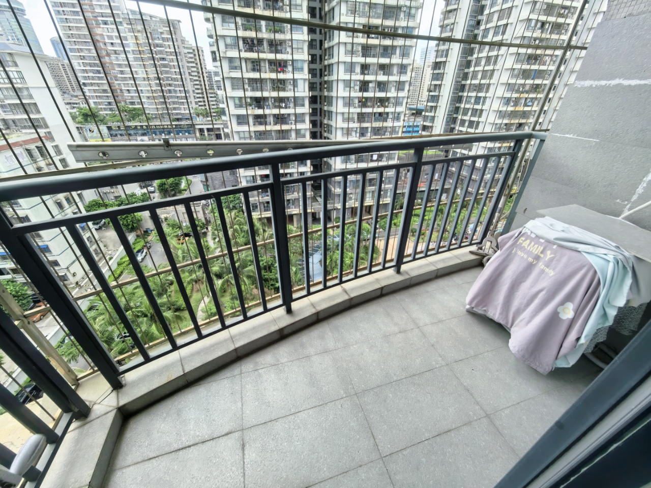 椰岛广场  1室1厅1卫    2500.0元/月室内图