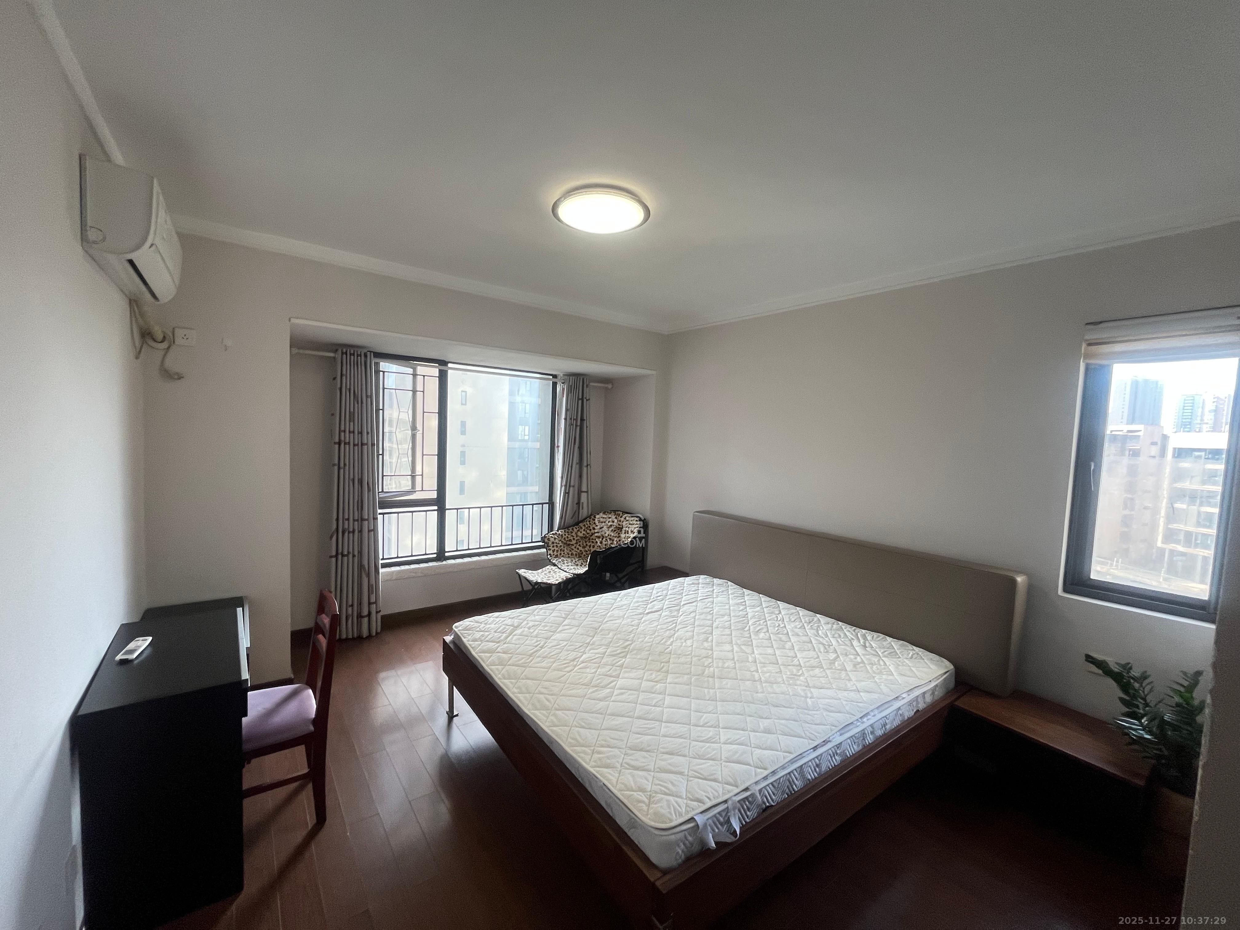 万科金域华府一期 3室2厅2卫 3000.0元/月 万科金域华府一期 3室2厅2卫 3000.0元/月室内图