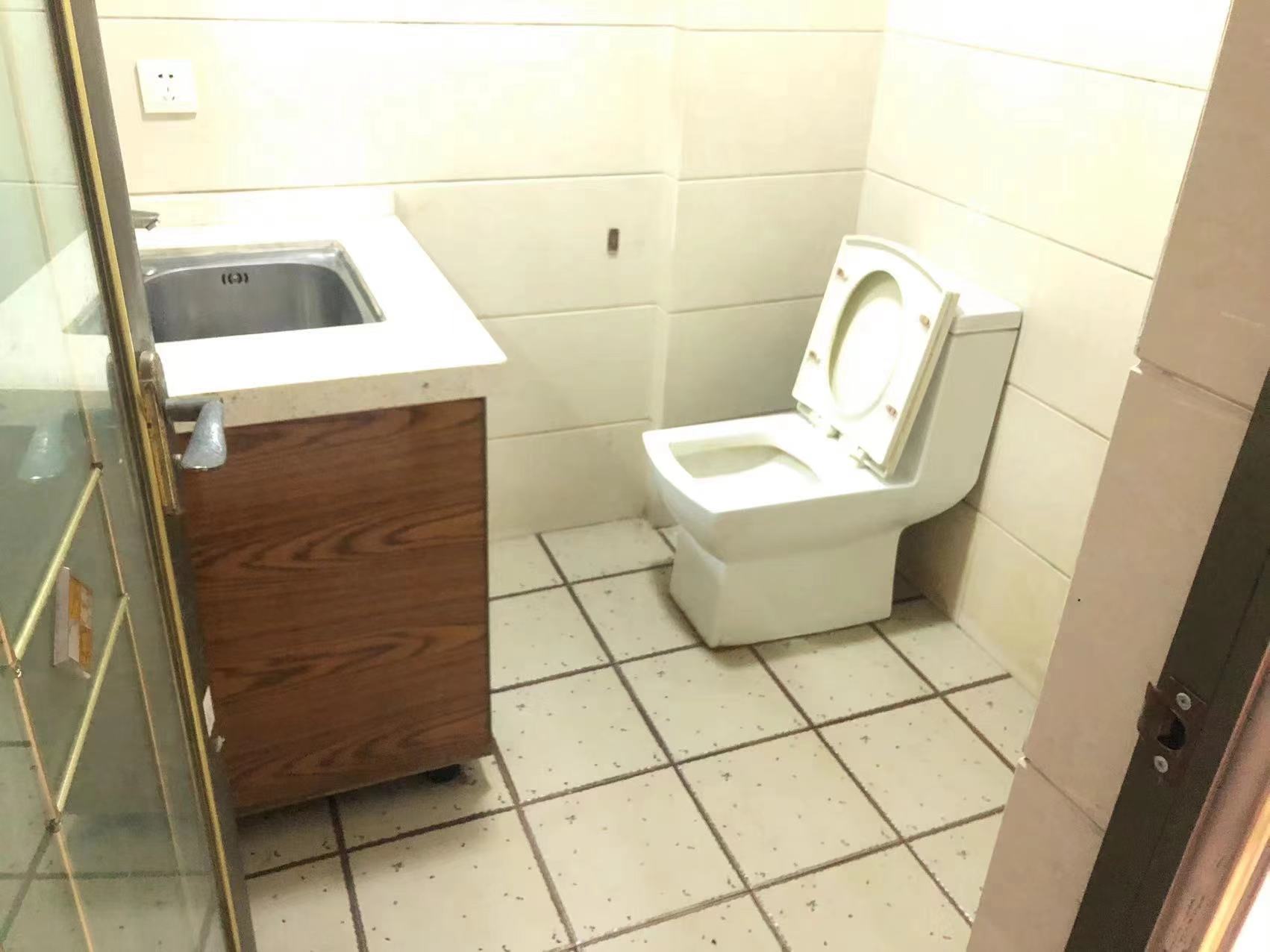 玉龙湾  2室2厅1卫    2300.0元/月室内图