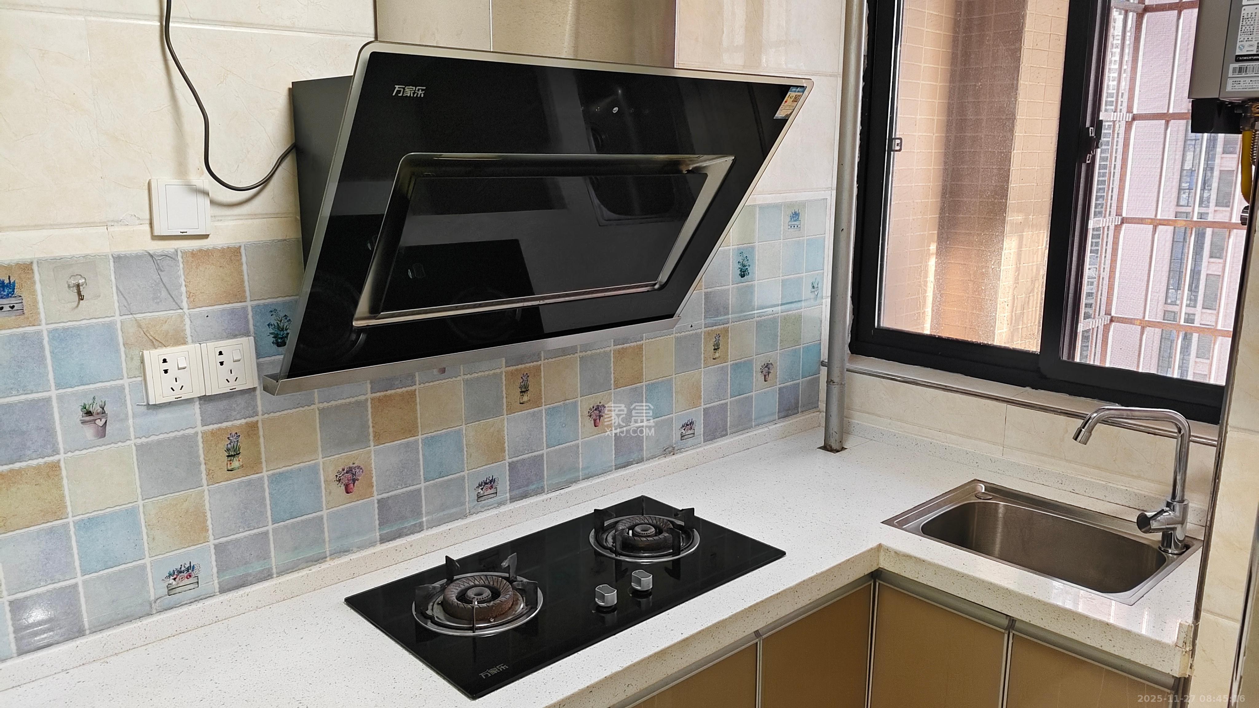 圭塘三小区 1室1厅1卫 1700.0元/月 圭塘三小区 1室1厅1卫 1700.0元/月室内图