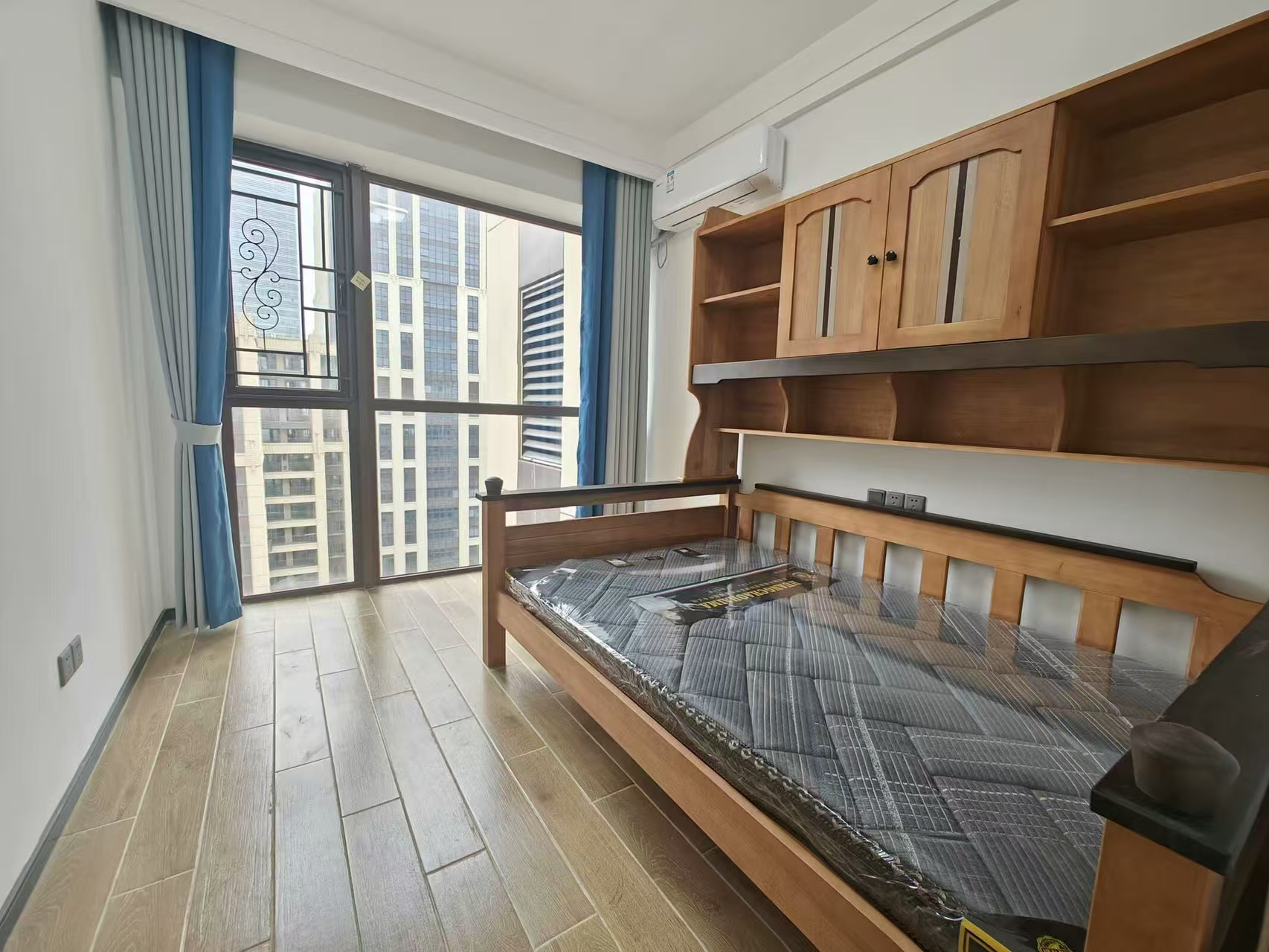 海航豪庭南苑 4室2厅2卫 7000.0元/月 海航豪庭南苑 4室2厅2卫 7000.0元/月室内图