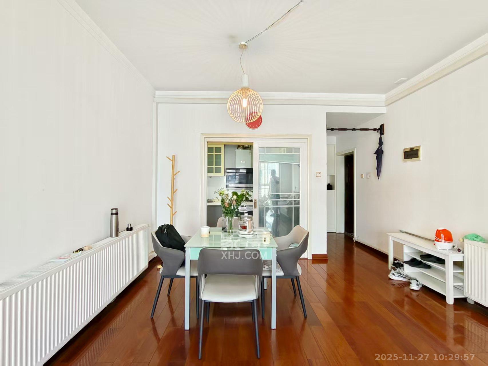 银港水晶城  3室2厅1卫    2600.0元/月室内图