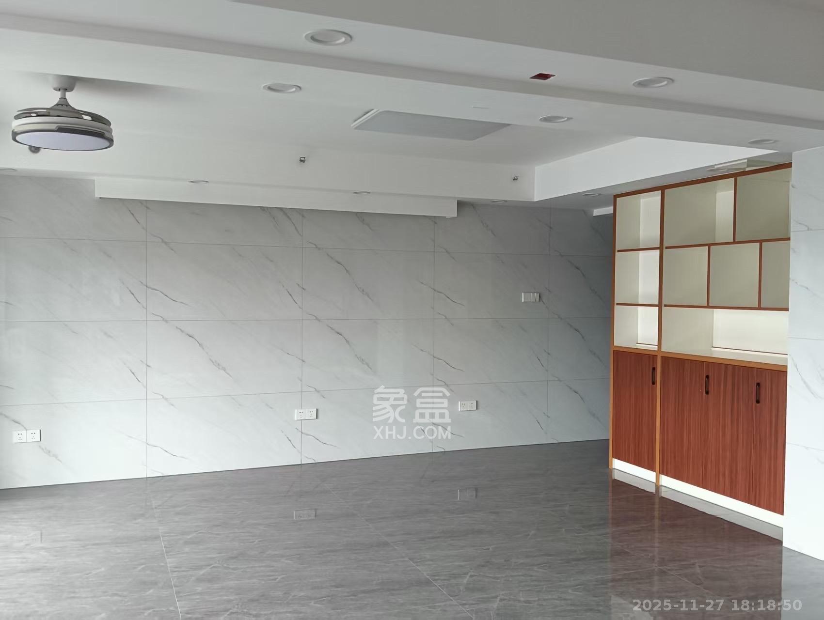 白沙家园(白沙欣苑) 3室2厅1卫 2600.0元/月 白沙家园(白沙欣苑) 3室2厅1卫 2600.0元/月室内图