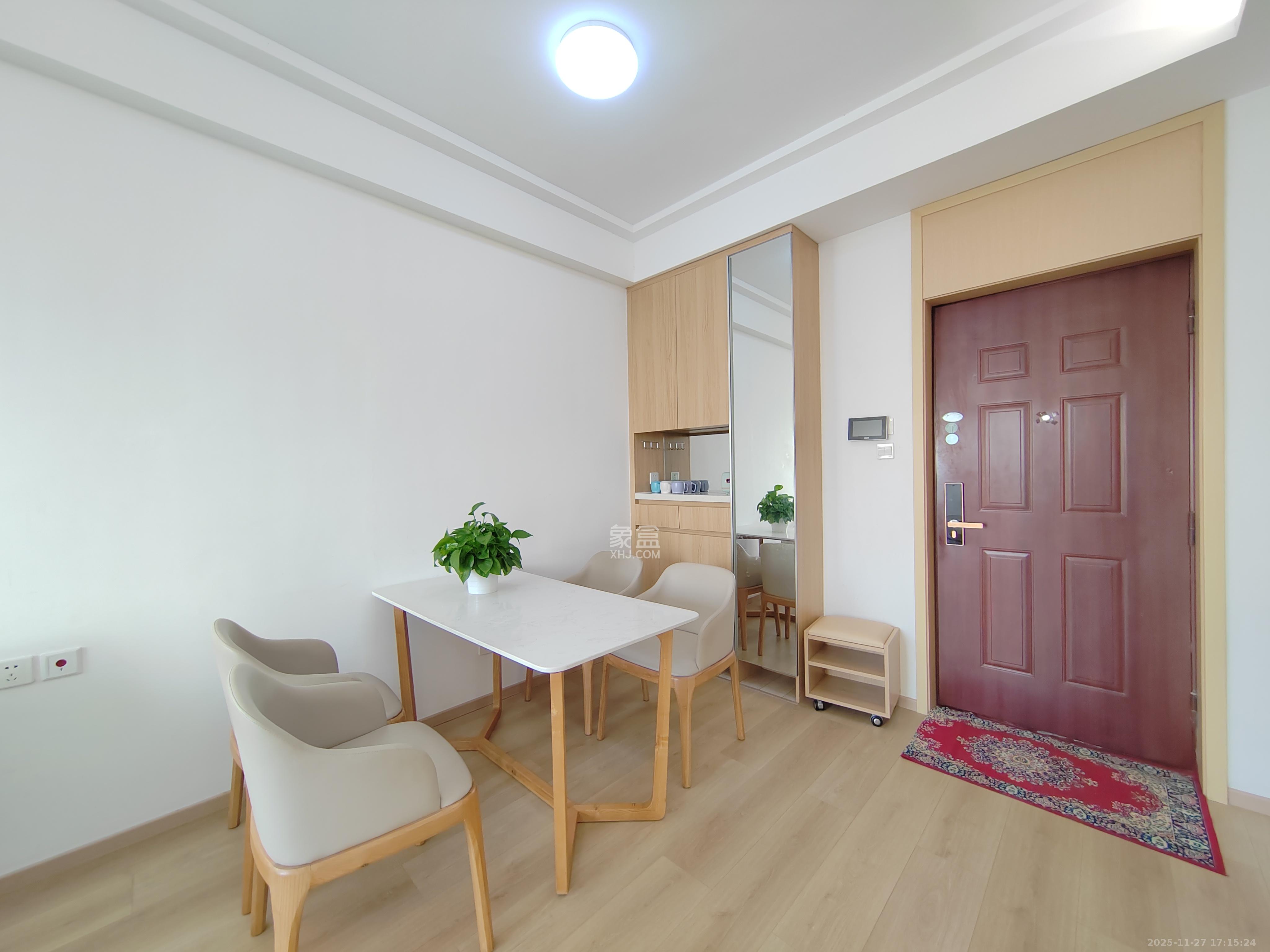 启迪协信中心  2室1厅1卫    2300.0元/月室内图