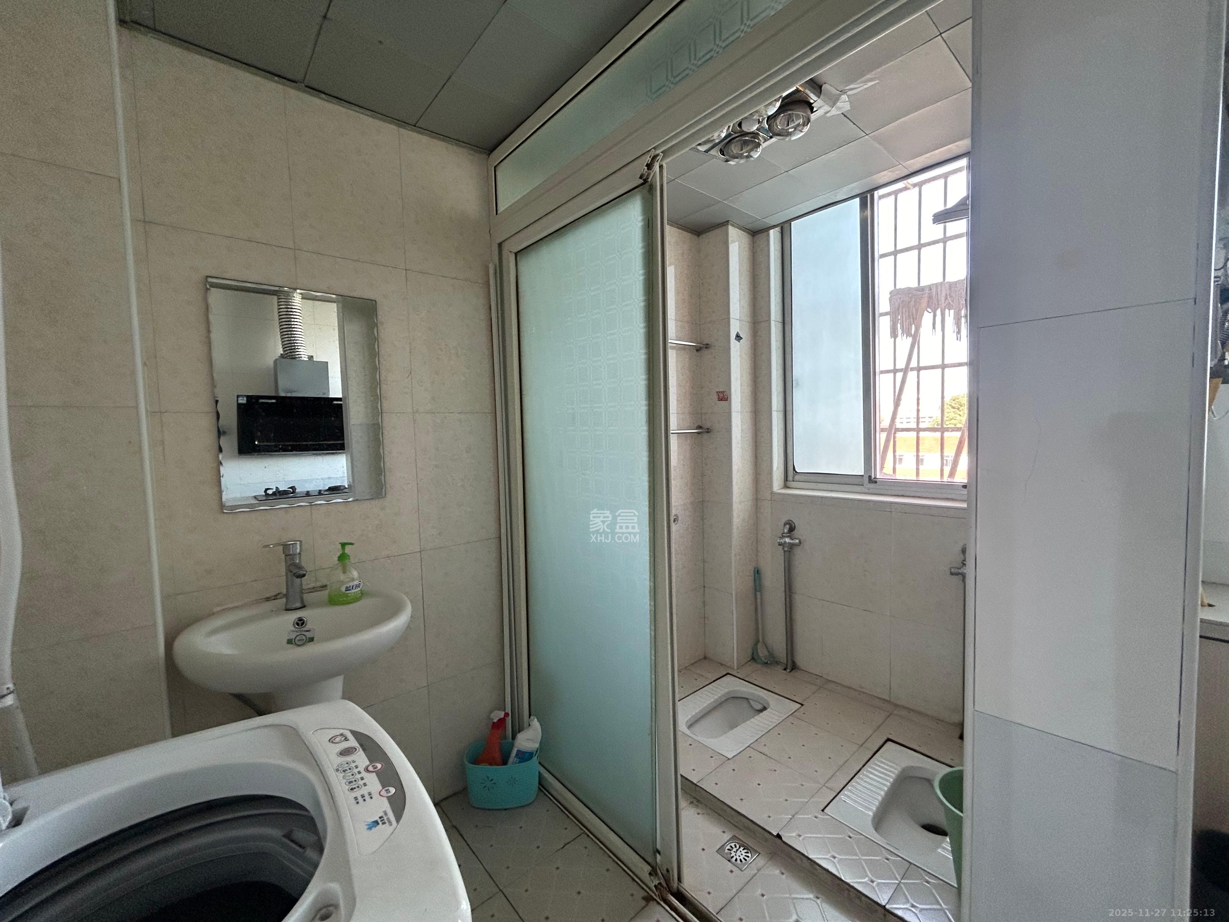 泉水塘小区  3室2厅1卫    1700.0元/月室内图