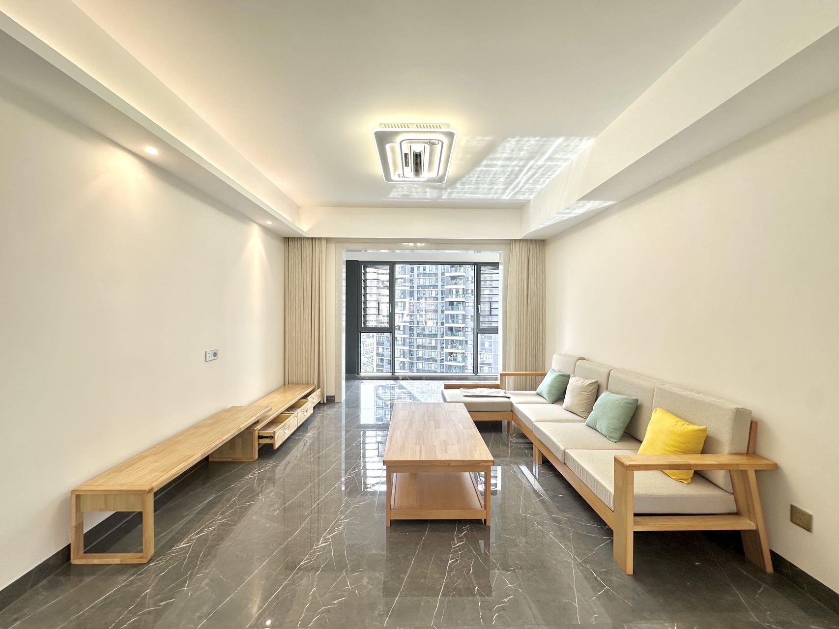 中海汇德里 4室2厅2卫 5000.0元/月 中海汇德里 4室2厅2卫 5000.0元/月室内图