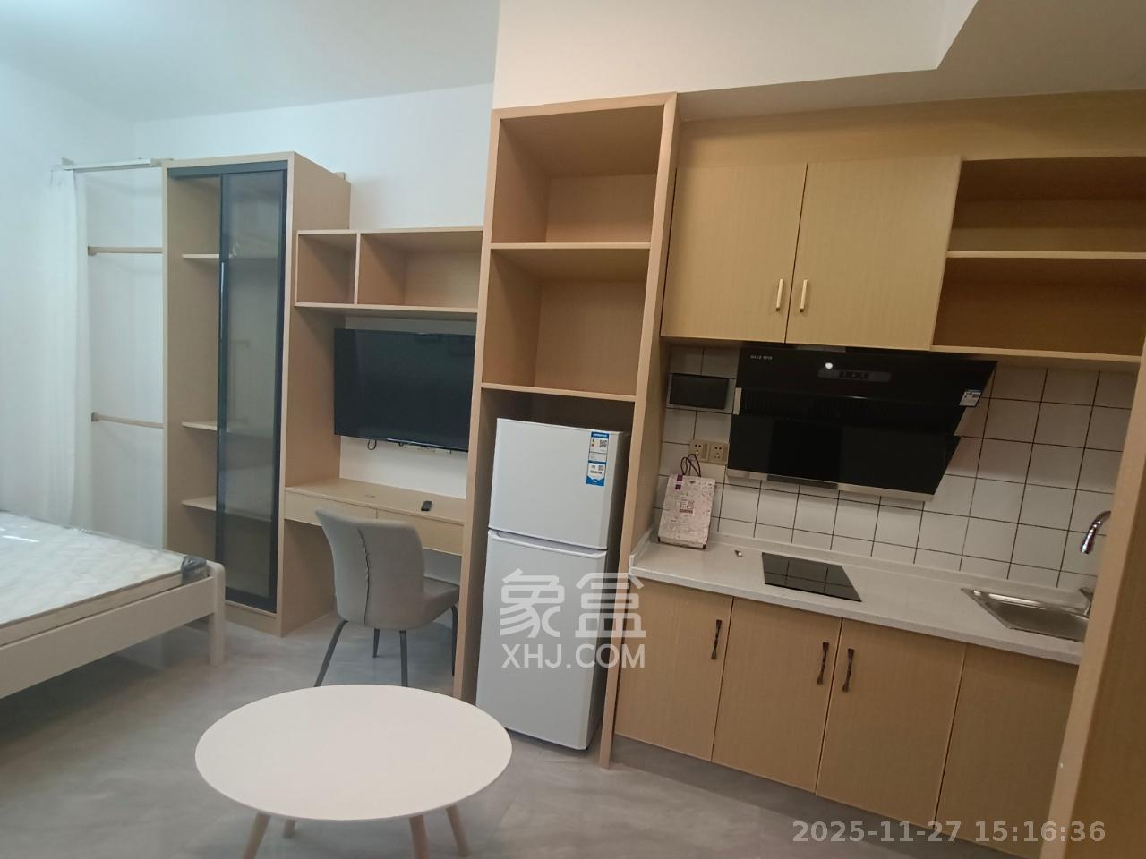 保利麓谷林语I区  1室1厅1卫    1500.0元/月室内图