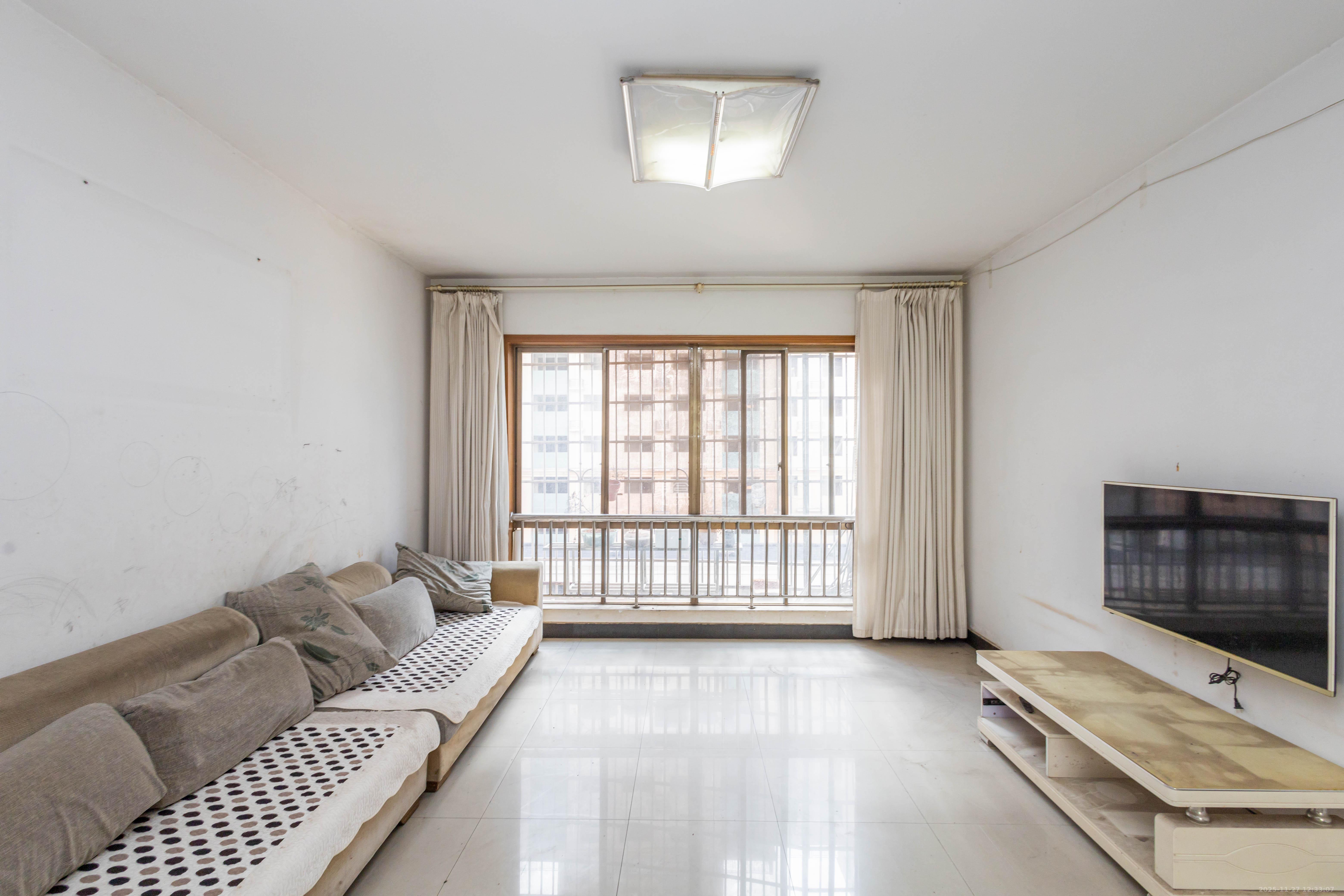 圣力华苑  3室2厅2卫    45.0万